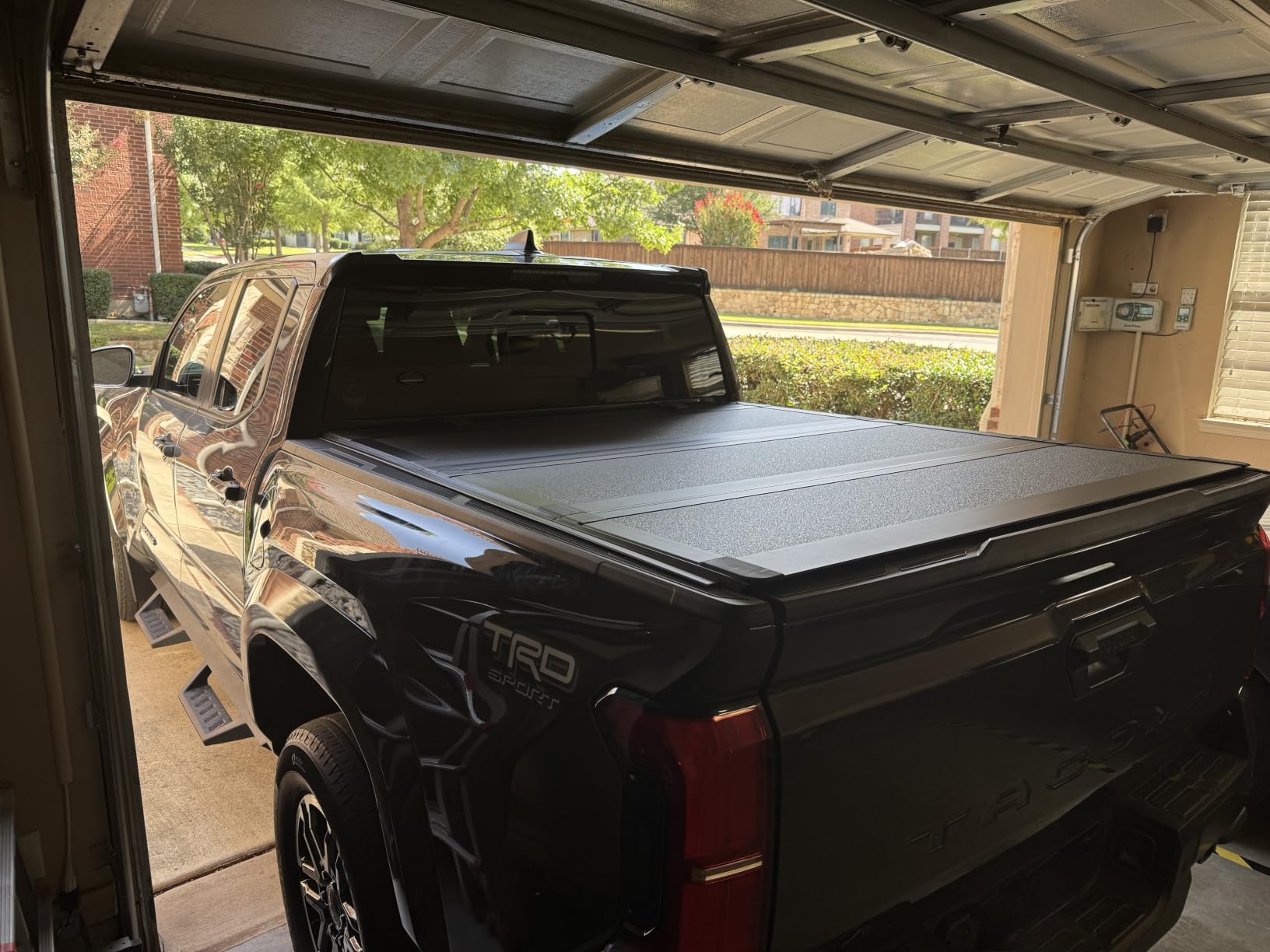 Rough Country Hard Tri-Fold Flip Up Tonneau Cover for Toyota Tacoma (2024-2026) - Flush Aluminum Bed Cover, Fits 5' Bed w/Utility Rail System customer photo 2