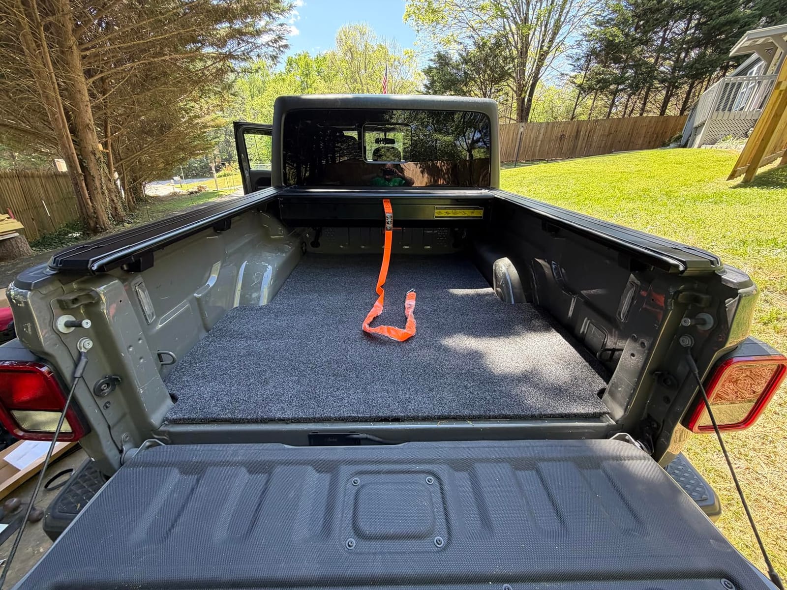 ONINE Retractable Hard Tonneau Cover for 2015-2026 Ford F150 5.5ft Bed customer photo 1