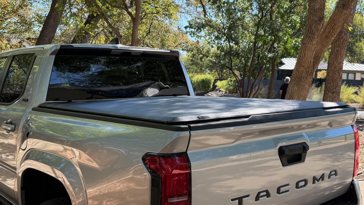 Tyger Auto T1 Soft Roll-up Truck Bed Tonneau Cover Compatible with 2024-2026 Toyota Tacoma (Only Fits Models with Factory Deck Rail System) | 5' (60