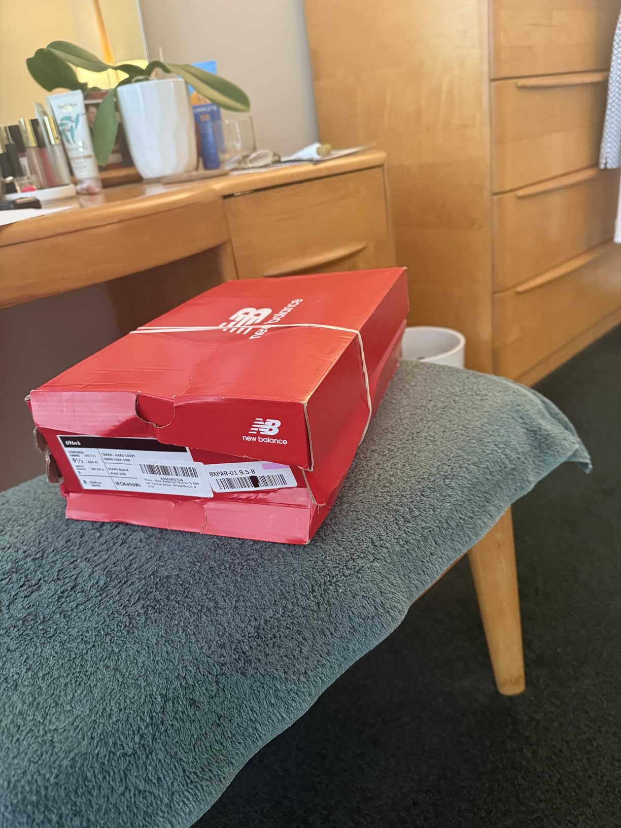 New Balance Womens 696 V6 Tennis Shoe customer photo 2