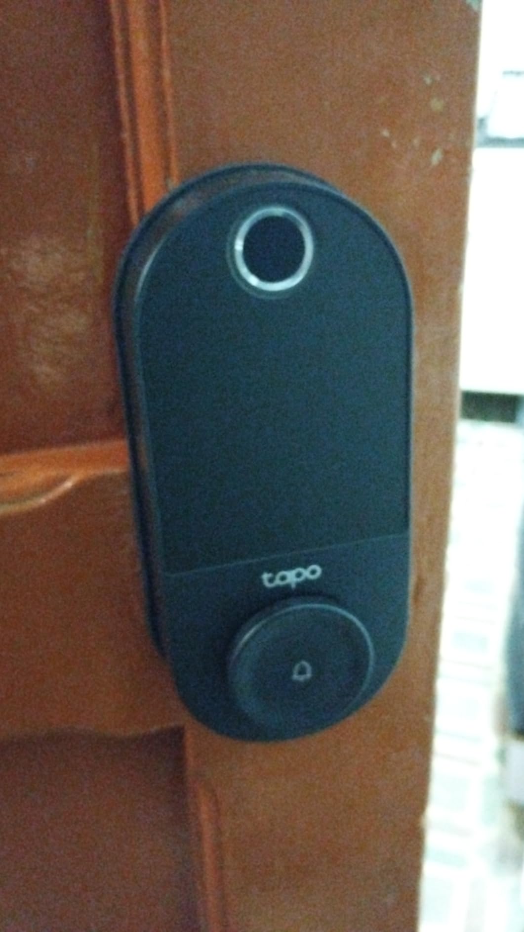 Tapo Smart Wi-Fi Door Lock, Deadbolt, Fingerprint Recognition, DL110 | Touchscreen Keypad, Keyless Entry, In-App Monitoring with Scheduled Access, 1-Year Rechargeable Battery, BHMA Grade 2 customer photo 1