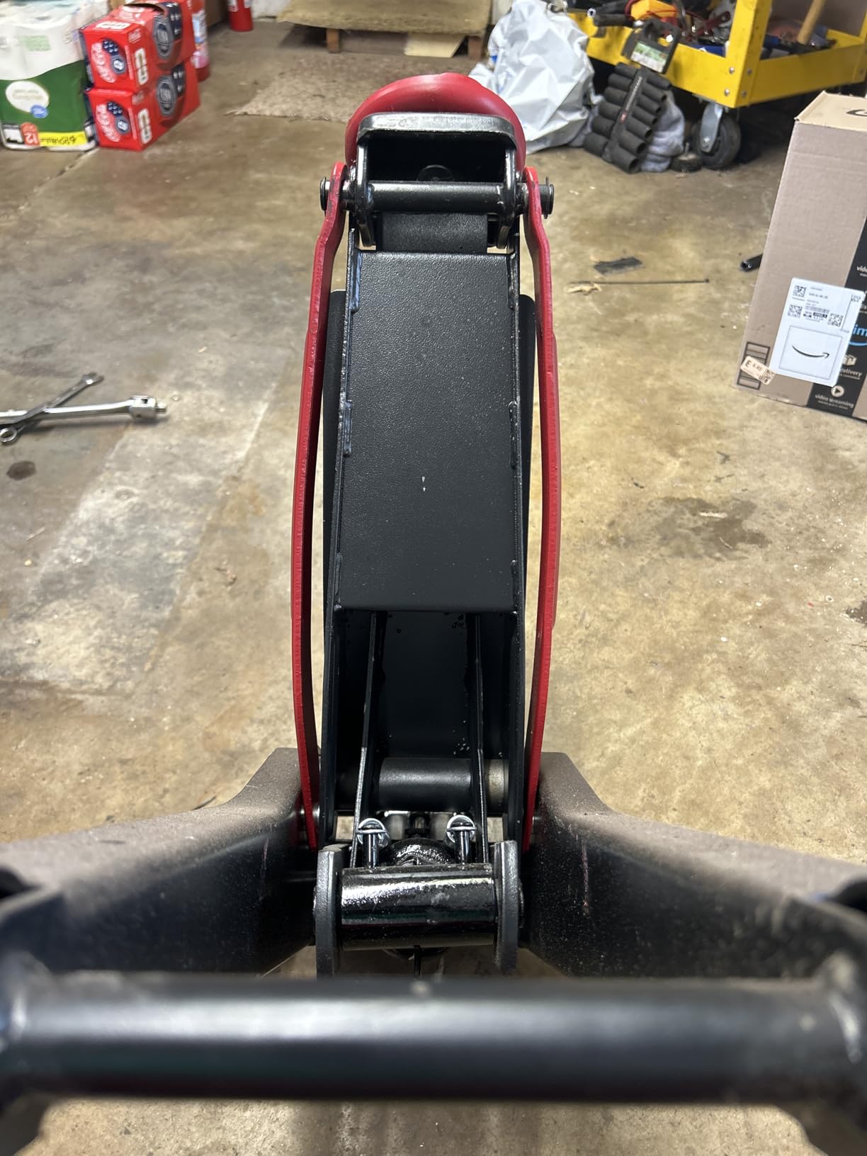 Maxority 3-Ton (6600lbs) Low Profile Hydraulic Heavy-Duty Steel Floor Jack with Dual Pistons Quick Lift Pump, Home and Workshop Car Maintenance for Various Vehicles (Random Color, 3 Ton Low Profile) customer photo 2
