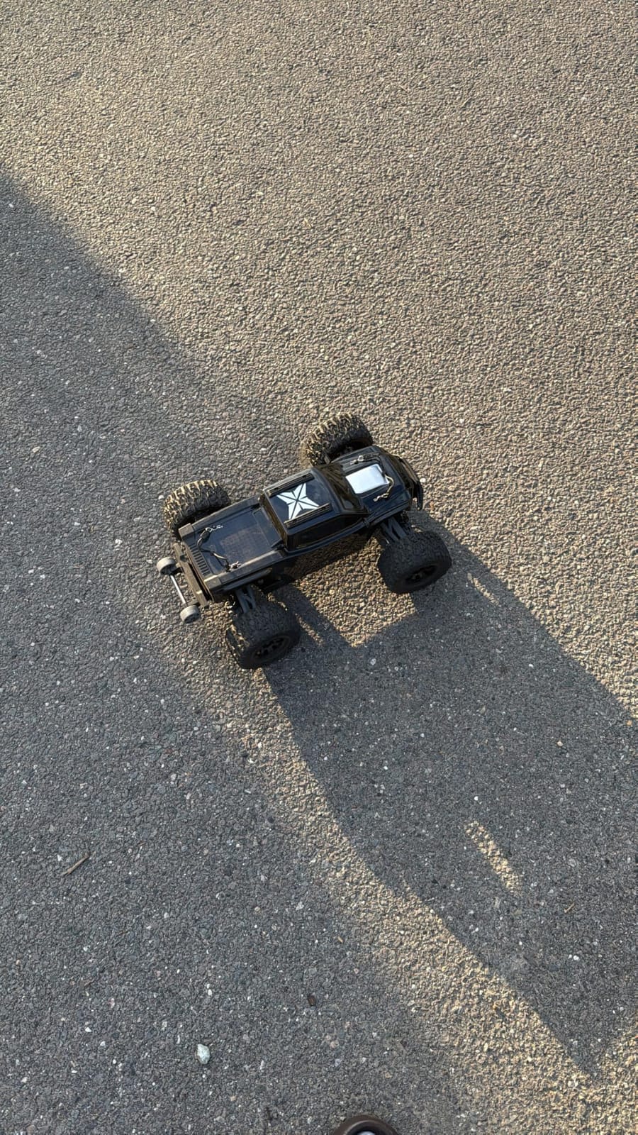 RIAARIO 1/10 Brushless RC Cars, 50+ MPH, 4WD Trucks, Carbon Fiber, Ages 8+ | 60A ESC Monster Trucks, 3650 2650KV Brushless Motor, 3S LiPo, Gyro, CNC Central Differential, 11KG Metal Servo with 7075 Gear customer photo 2