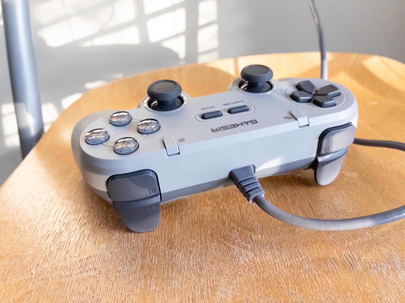 GameSir Tegenaria Lite Wired Game Controller For Switch, Android, iOS, PC, Steam With Retro 90s Design, Hall Effect Sticks, 1000Hz Polling Rate, Dual Rumble Motors, Mappable Back Buttons, Ultra-Low Latency, Ergonomic Design -Retro Gray customer photo 1