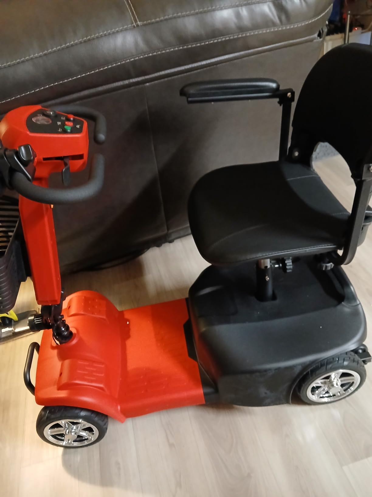 Foldable Mobility Scooters for Seniors, FSA&HSA Eligible,330LBS Capacity, Red Powered Electric Mobility Scooters, 4 Wheel Lightweight Mobility Scooters for Adults, Folding Travel Motorized Scooter customer photo 1