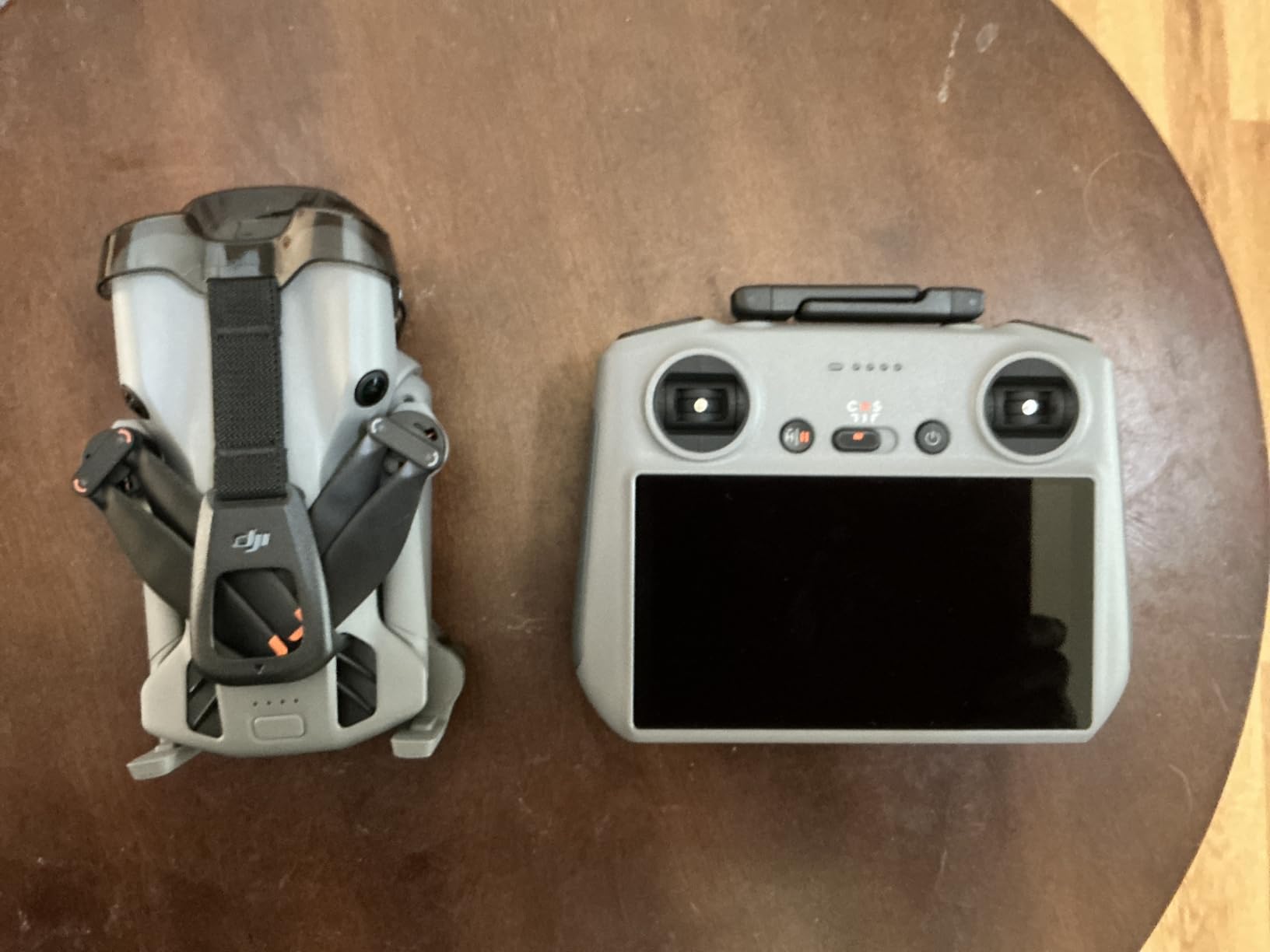 DJI Mini 5 Pro Fly More Combo Plus with DJI RC 2, Drone with Camera, 1-Inch CMOS, 4K Drone for Beginners, Obstacle Sensing, ActiveTrack 360°, 225° Gimbal Rotation, Extended Battery Life customer photo 2
