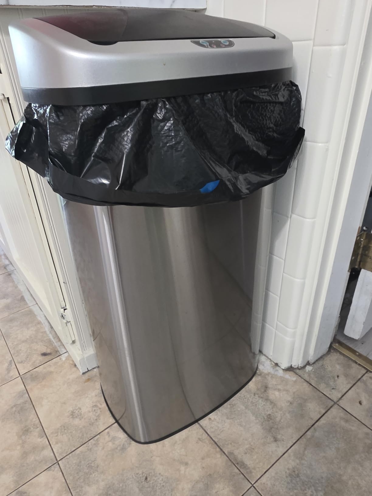 iTouchless Patented Large 24 Gallon Motion Sensor Trash Can | Odor Filter customer photo 1