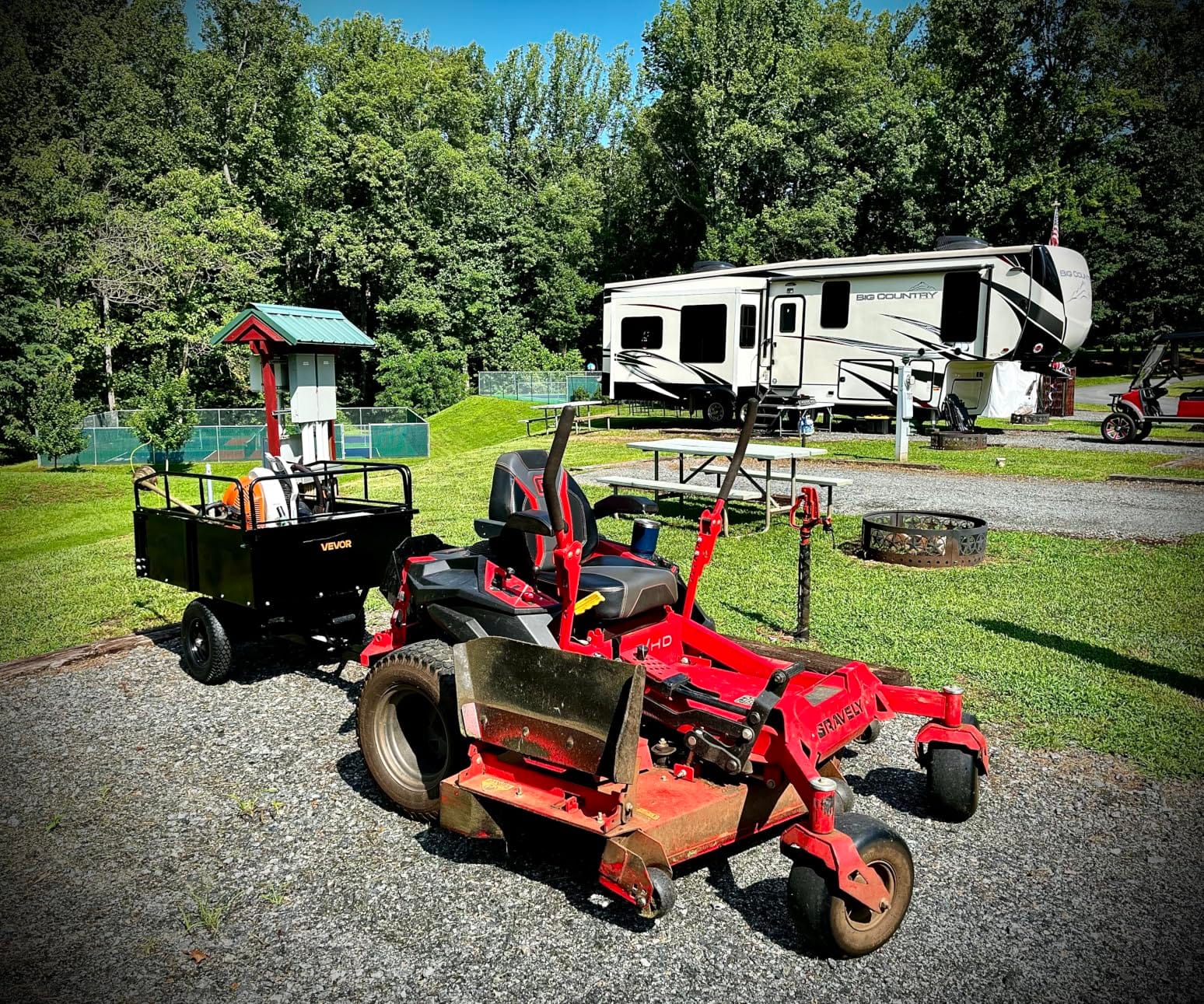 VEVOR 22 Cu.Ft 1600Lbs Steel ATV UTV Trailer Tow Behind Dump Cart, Heavy Duty Pull Behind Utility Dump Trailer for Lawn Mower Trailer Tractor Garden Yard with Removable Rear Panel customer photo 1