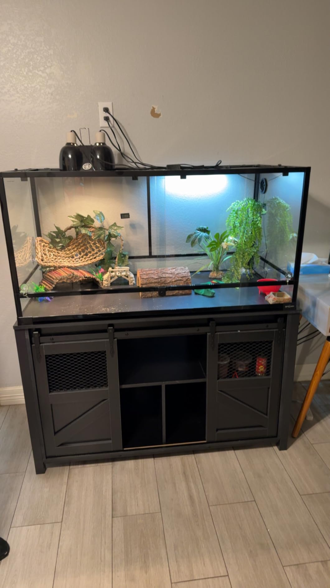 YITAHOME 120 Gallon Fish Tank Stand with Power Outlets customer photo 1