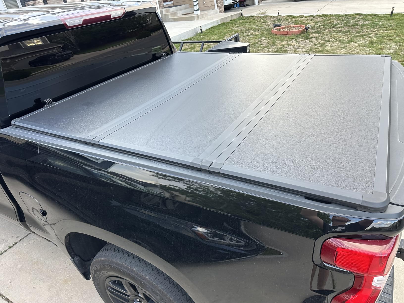 Hard Tri-Fold Truck Bed Tonneau Cover Compatible with 2007-2026 Chevy Silverado/GMC Sierra 1500 5.8ft Bed (69.6