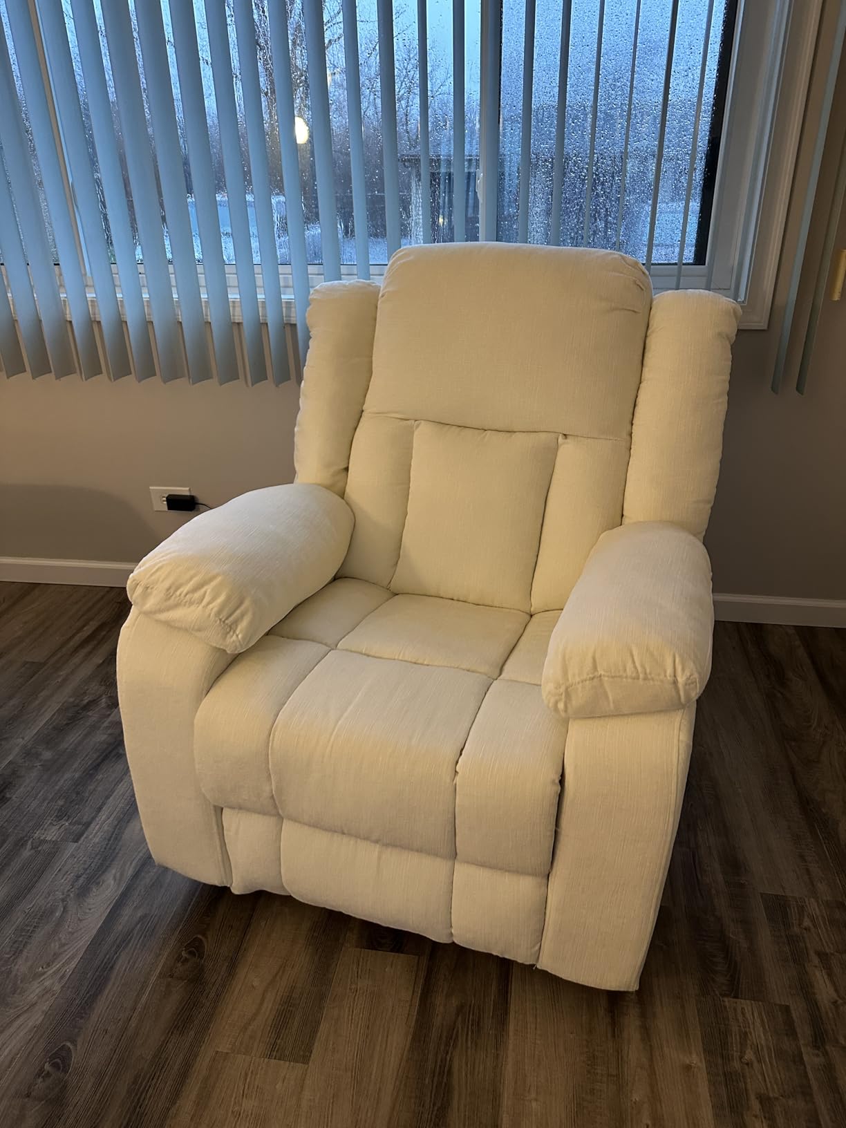 Korser Rocker Recliner, Glider Recliner Chairs for Adults, 360° Swivel Rocking Chair with Massage and Heating, Nursery Chair with Storage and USB Charging, Ivory White, Swivel Rocker Recliner customer photo 2