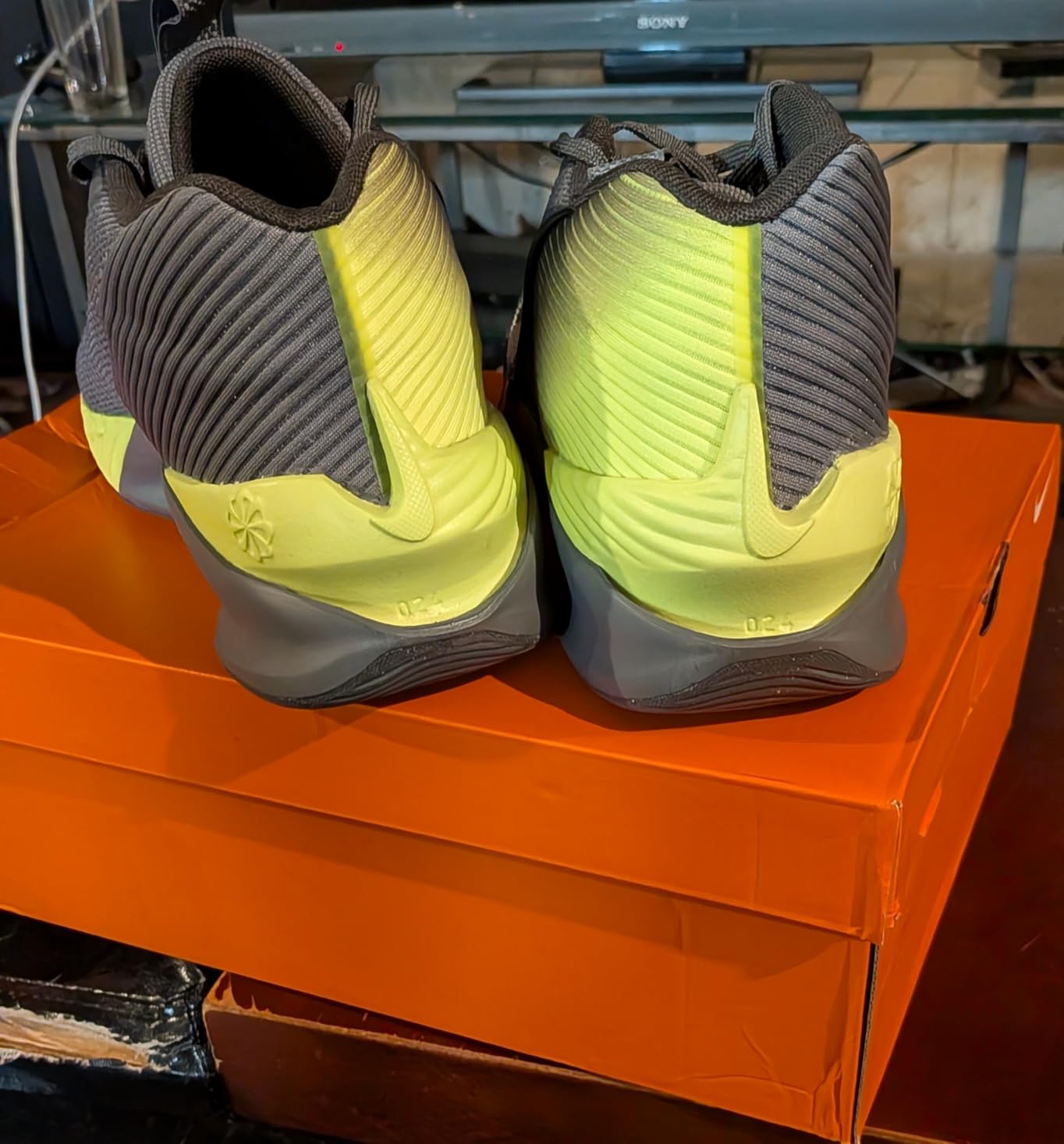 Nike Unisex Adult G.T. Jump Academy Basketball Shoes customer photo 2