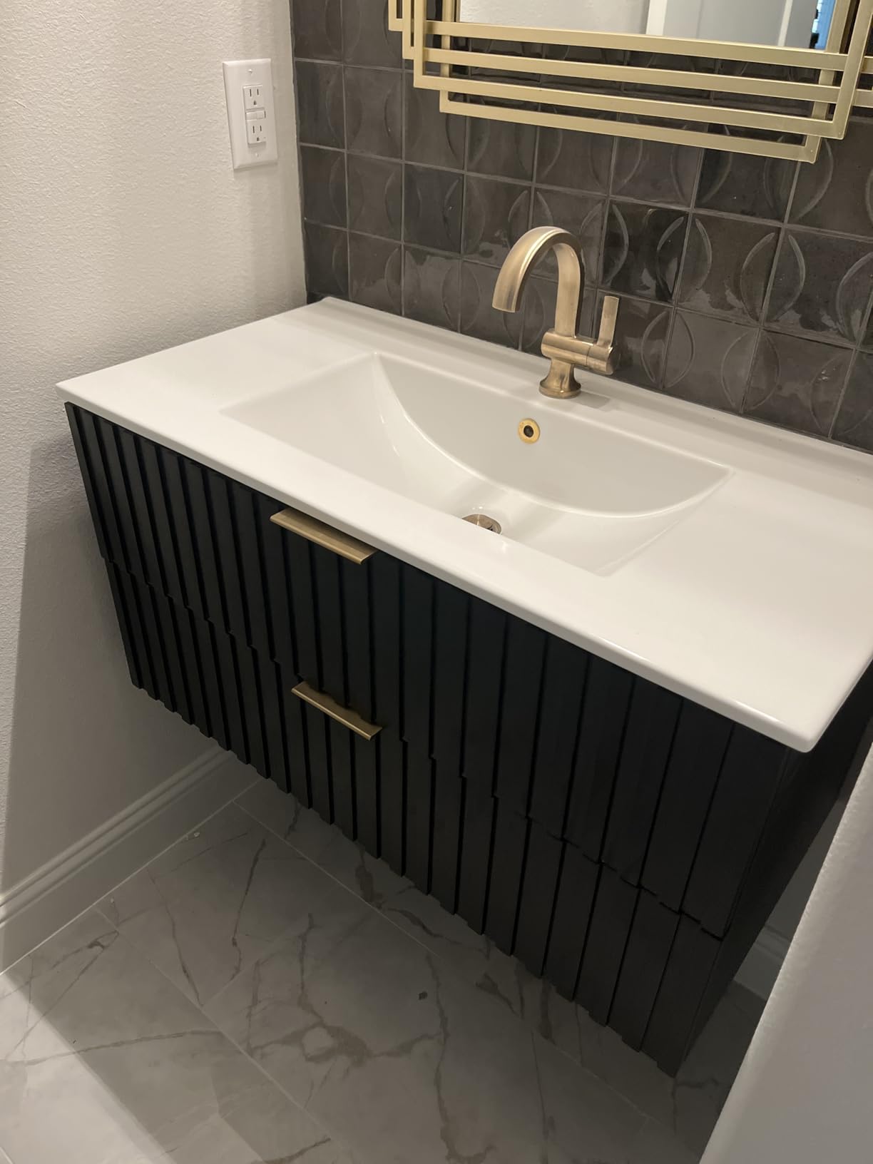 ONBRILL 24 Inch Floating Bathroom Vanity with Integrated Sink, Green Vanity customer photo 2