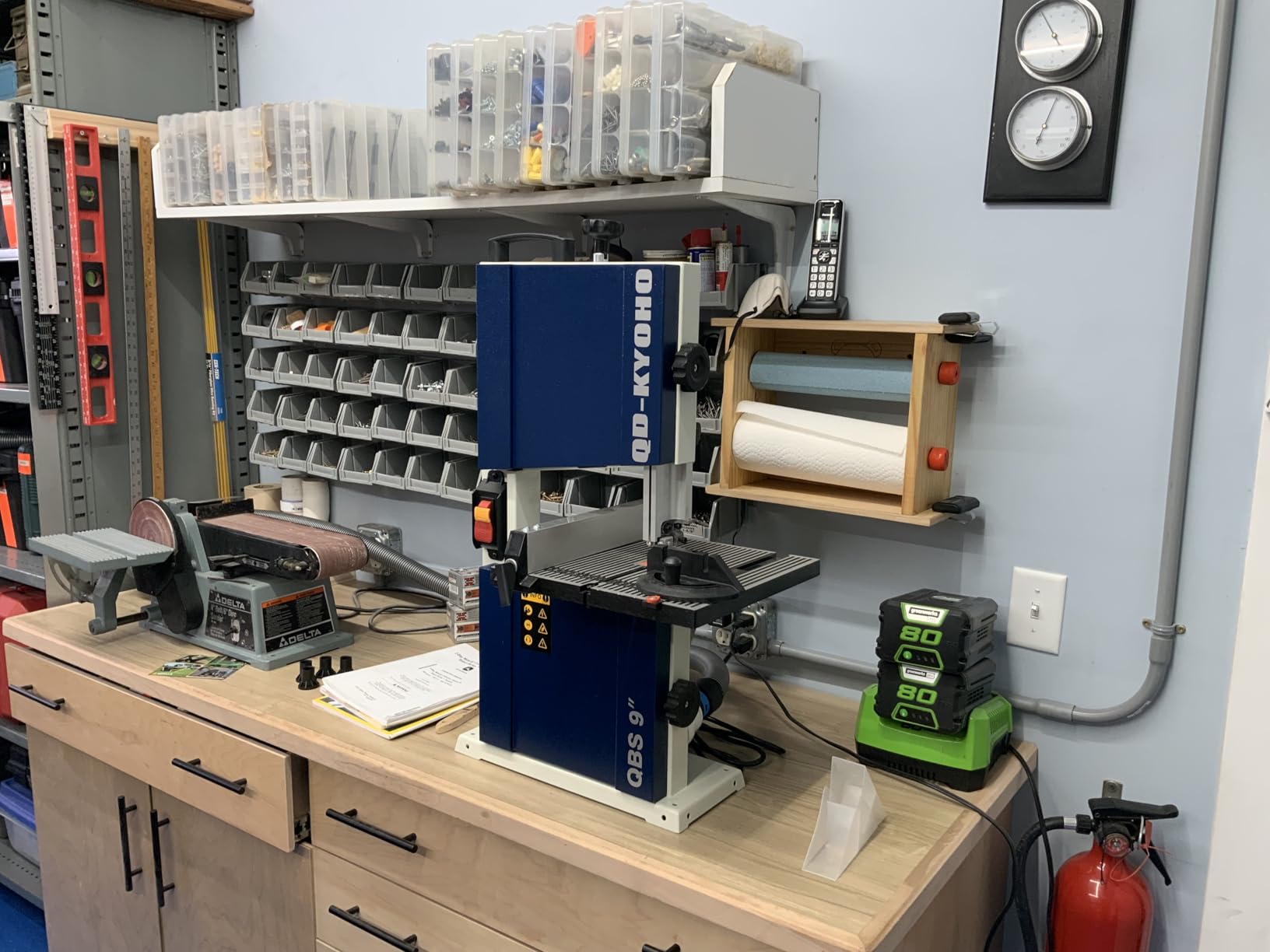 Band Saw, Portable 9-Inch Bandsaw for Woodworking, 2526 FPM Benchtop, 1/3 HP(output), 120 V 2.5-Amp Motor, Band Saws with Cast-Aluminum Worktable with Scale, Steel Bandsaws with Miter Gaug customer photo 1