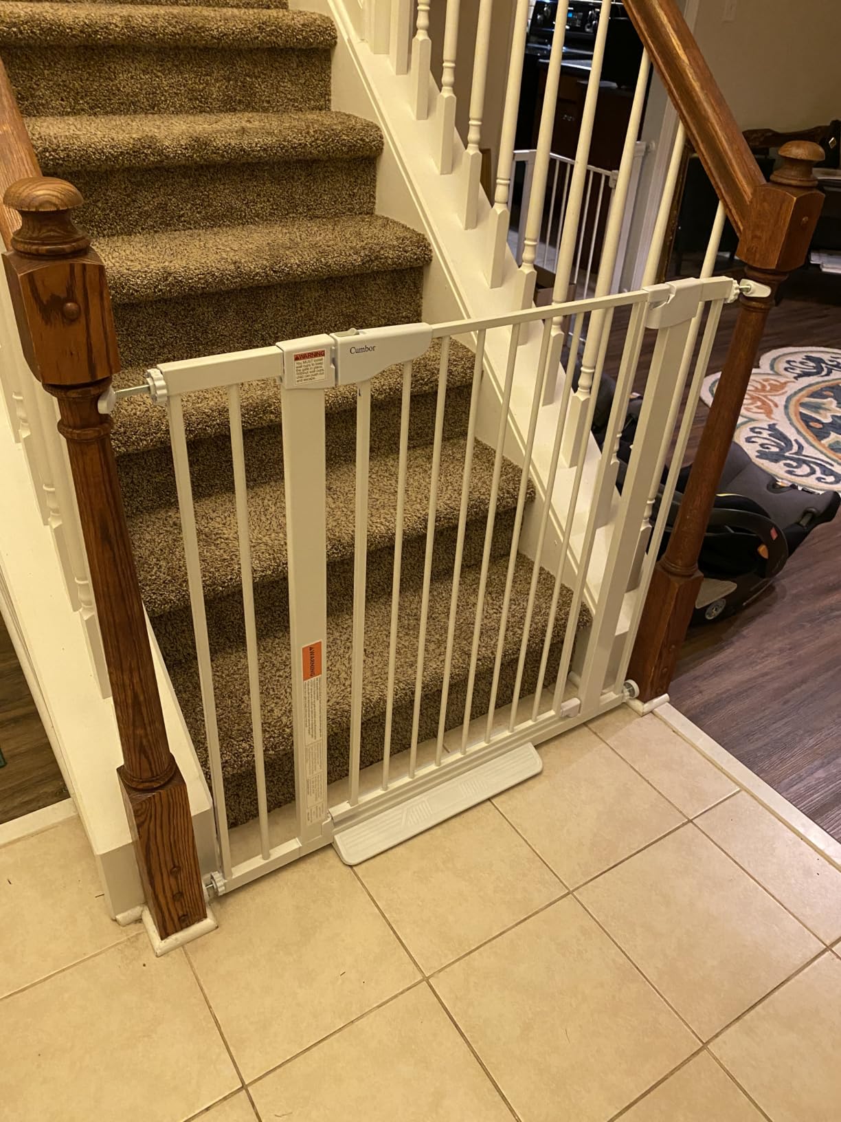 Cumbor 36.6-64 in Extra Wide Baby Gate for Stairs, Dog Gate Indoor, White customer photo 1