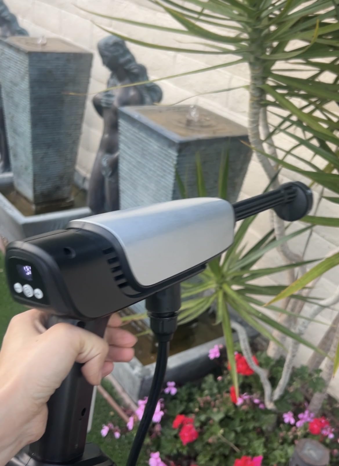 Cordless Pressure Washer Battery Powered,Portable Power Washer with 2pcs 4.5Ah 21V Battery&Charger & 6-in-1 Nozzle,2 Power Level & on/Off Button,Handheld Pressure Washer for Car,Home,Garden Patio customer photo 1