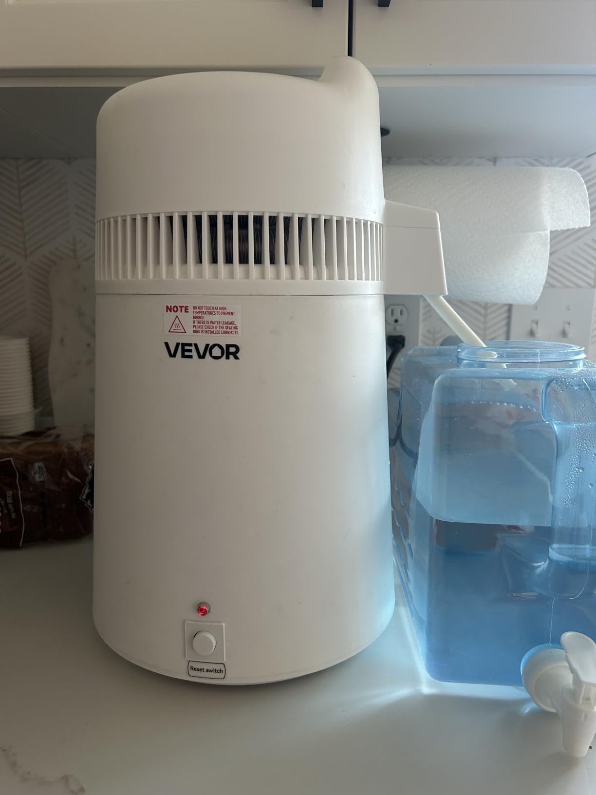 VEVOR Water Distiller, 4L/1.1 Gallon Pure Water Purifier Filter for Home Countertop, 750W Distilled Water Maker, Stainless Steel Interior Distiller Water Making Machine to Make Clean Water, Silver customer photo 1