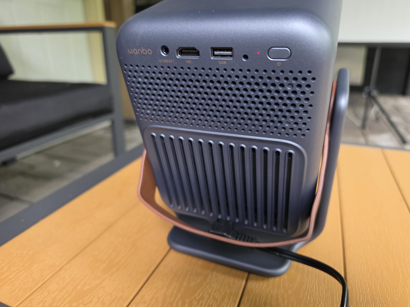 Wanbo ToGo Pro Portable Outdoor Projector, Ultra-long 3.5 hrs Battery | Google TV 14, Native 1080P Smart Projector, 32GB, Fully-Sealed Optical Engine customer photo 1