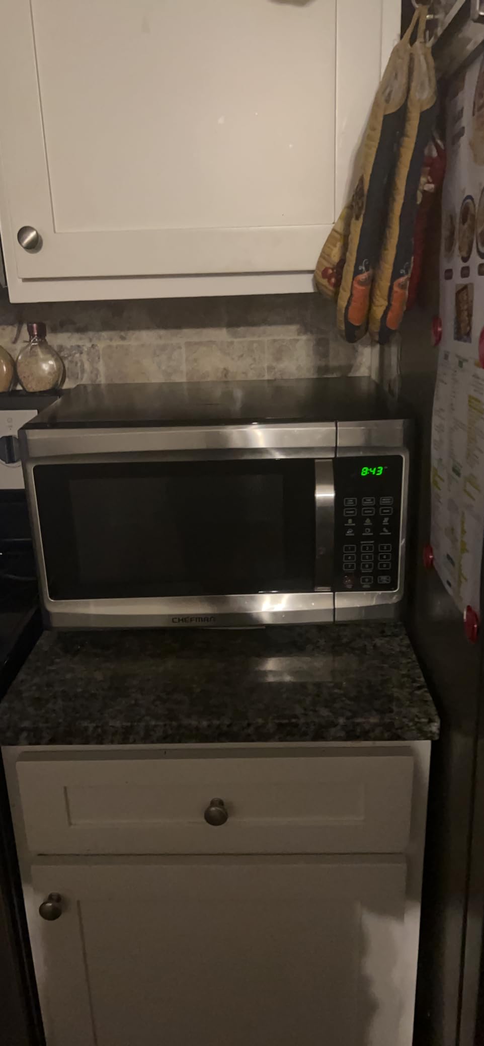 Chefman Compact Countertop Microwave, 0.7 Cu Ft, 700W, Stainless customer photo 2