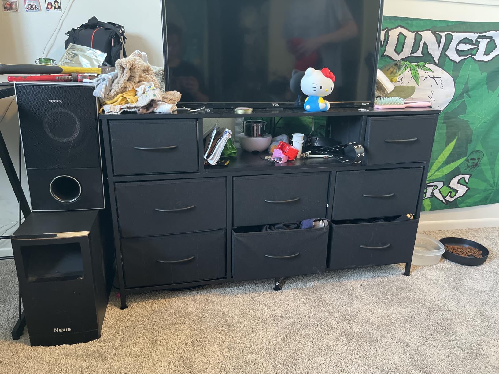 SONGMICS Dresser for Bedroom with Outlets & LED Lights, 8 Fabric Drawers customer photo 2