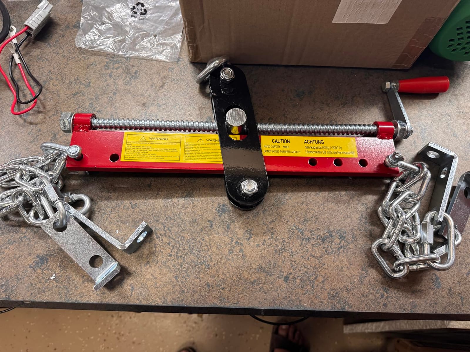 GarveeTech 2 T Engine Hoist, 4000 LBS Heavy Duty Folding Cherry Picker Engine Lift Hydraulic Tilting Engine Shop Crane with 6 Iron Caster Wheels Telescopic Boom Hitch,Yellow customer photo 1