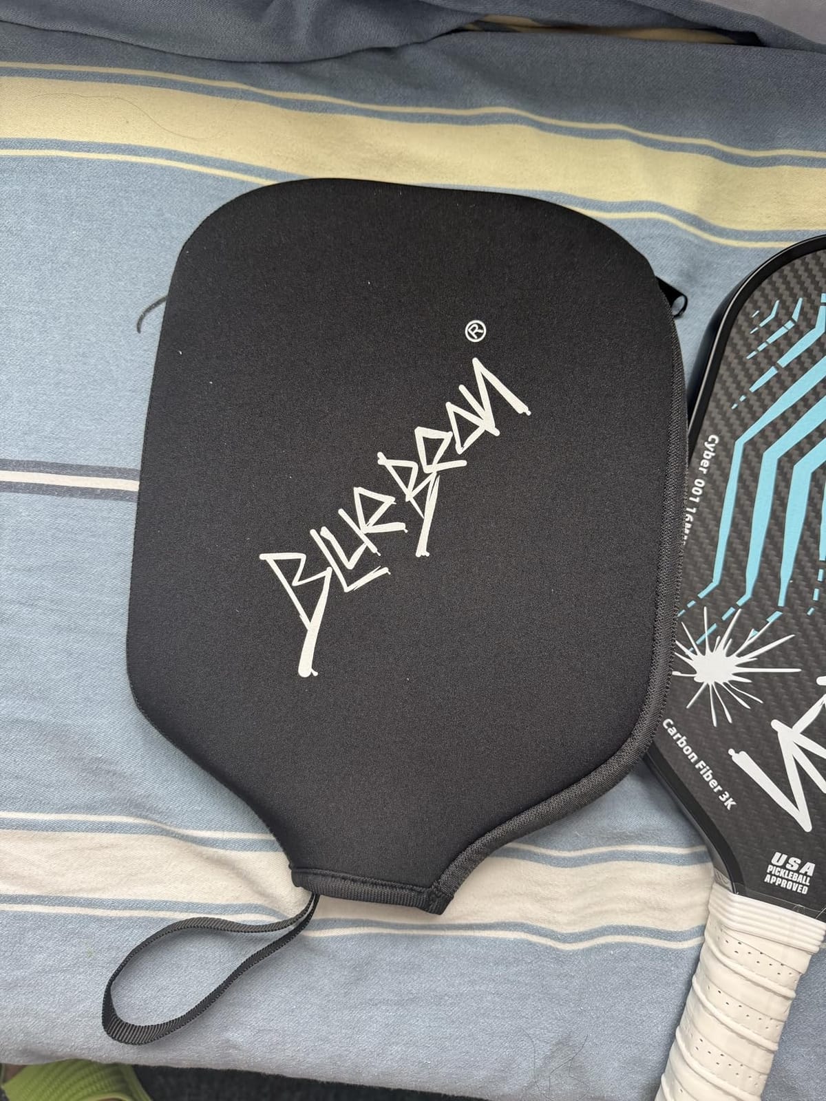 Pickleball Paddles,USAPA,Carbon Fiber Pickleball Paddle with 16MM Polymer Honeycomb Core Provides Lighter Weight&Higher Grit&Spin,Engineered for Professional Players,BlueBean customer photo 2