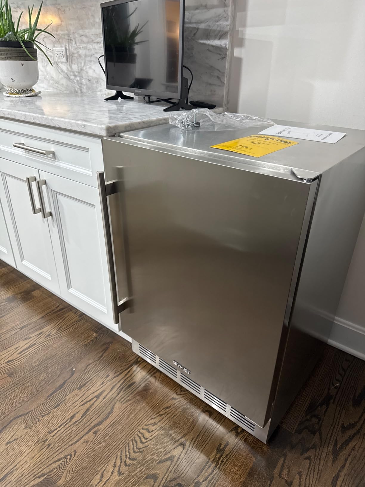 24 Inch Outdoor Drawer Refrigerator, Undercounter Beverage Cooler Fridge with Stainless Steel Seamless Drawers, 154 Can Capacity Beverage Center for Patio, Kitchen and Commercial Use customer photo 2