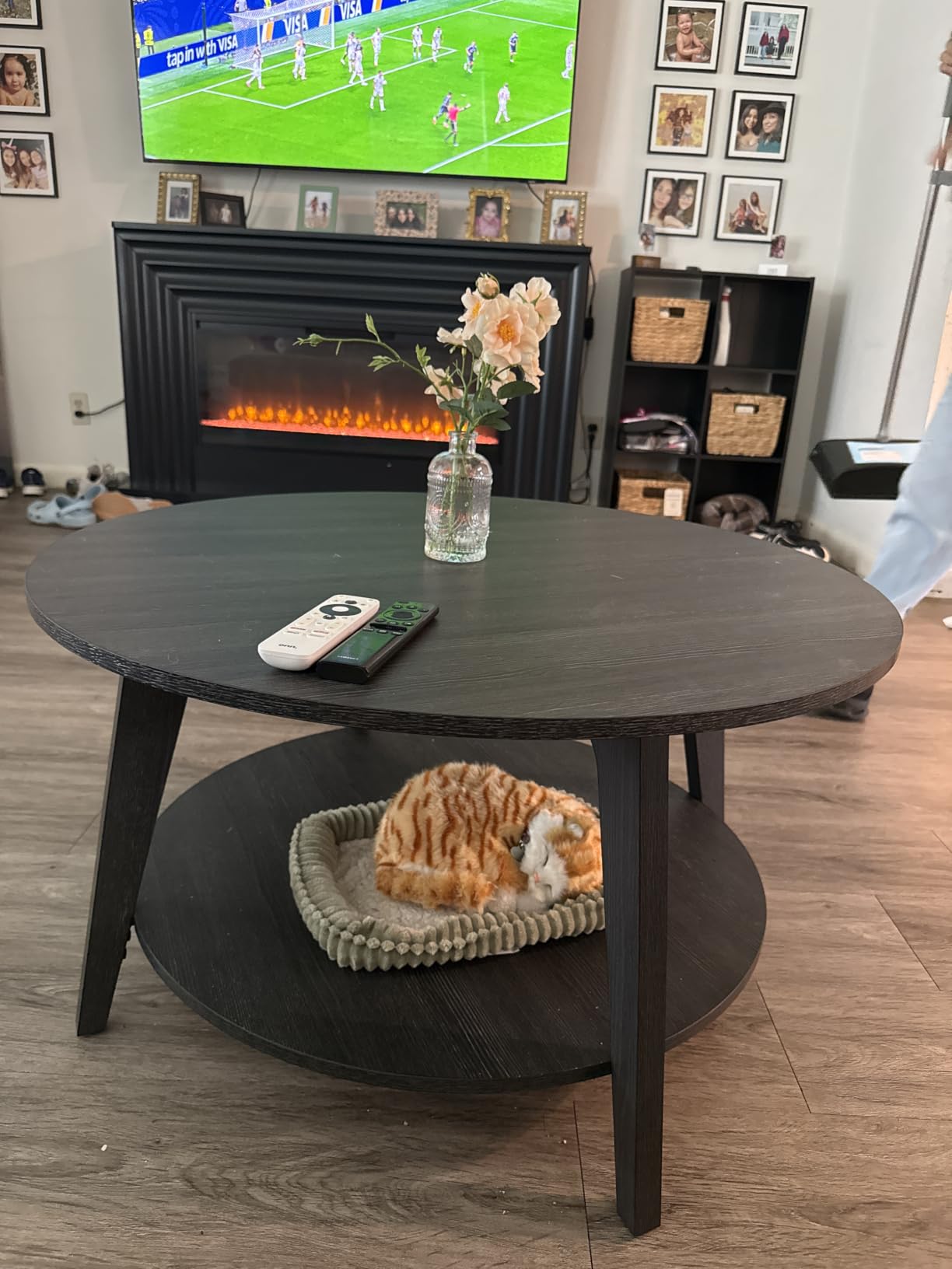 VASAGLE Round Coffee Table, Living Room Table with Tambour Design customer photo 1