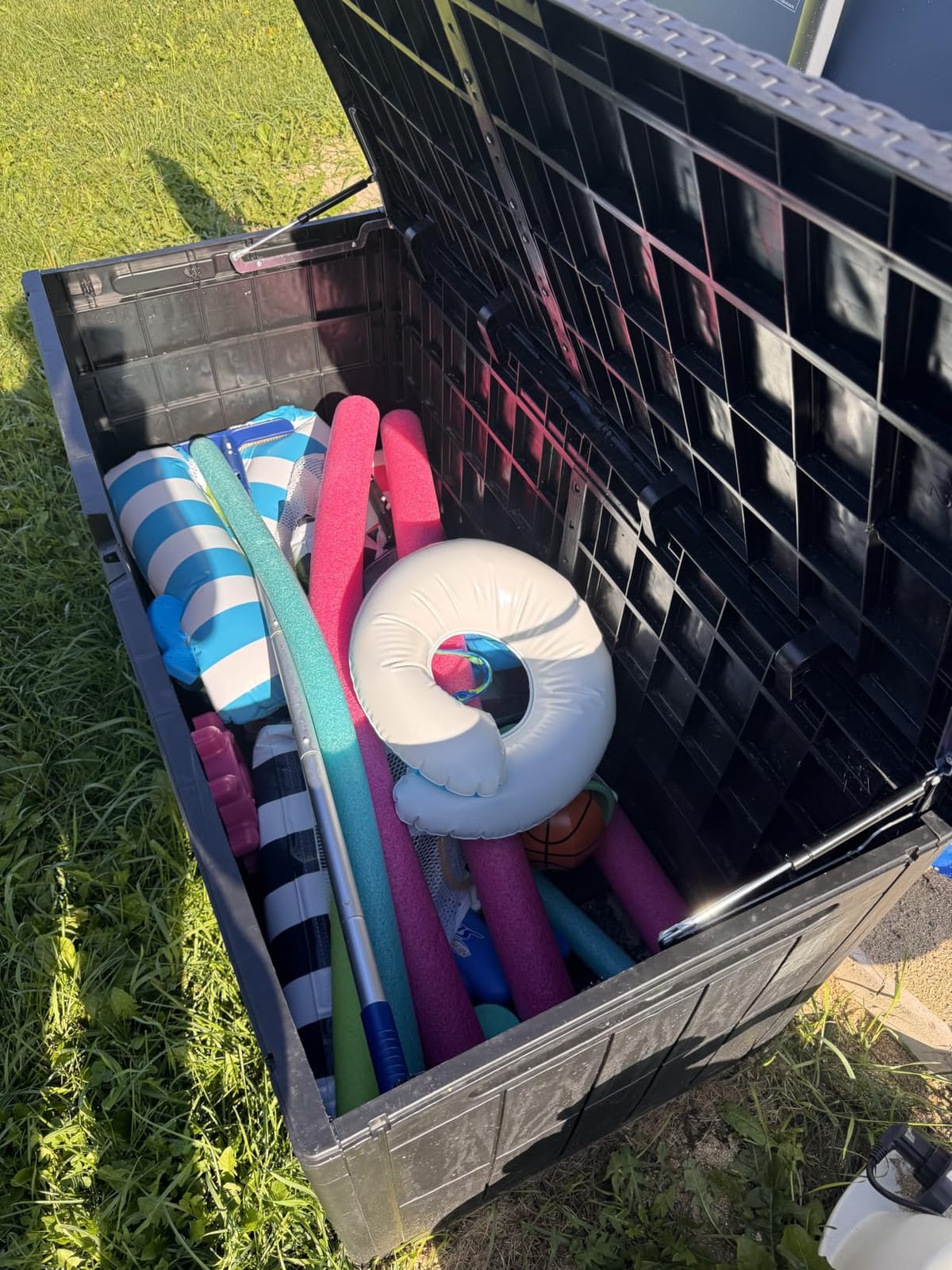 YITAHOME XXL 240 Gallon Extra Large Deck Box customer photo 2