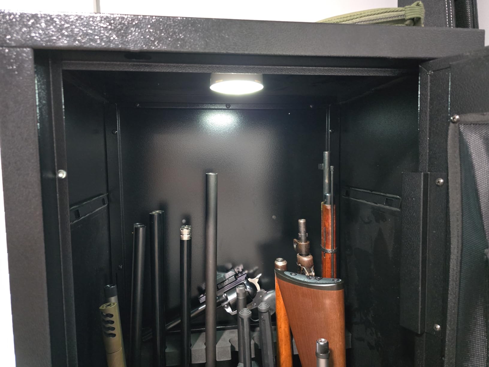 KAER Biometric Gun Safe for Rifles and Pistols, 12-15 Rifle Safe Quick Access (Fits Scoped Rifles) with 24/7 Burglar Alarm, Adjustable Shelves & Pistol Pockets, Gun Cabinet for Home, Office customer photo 1