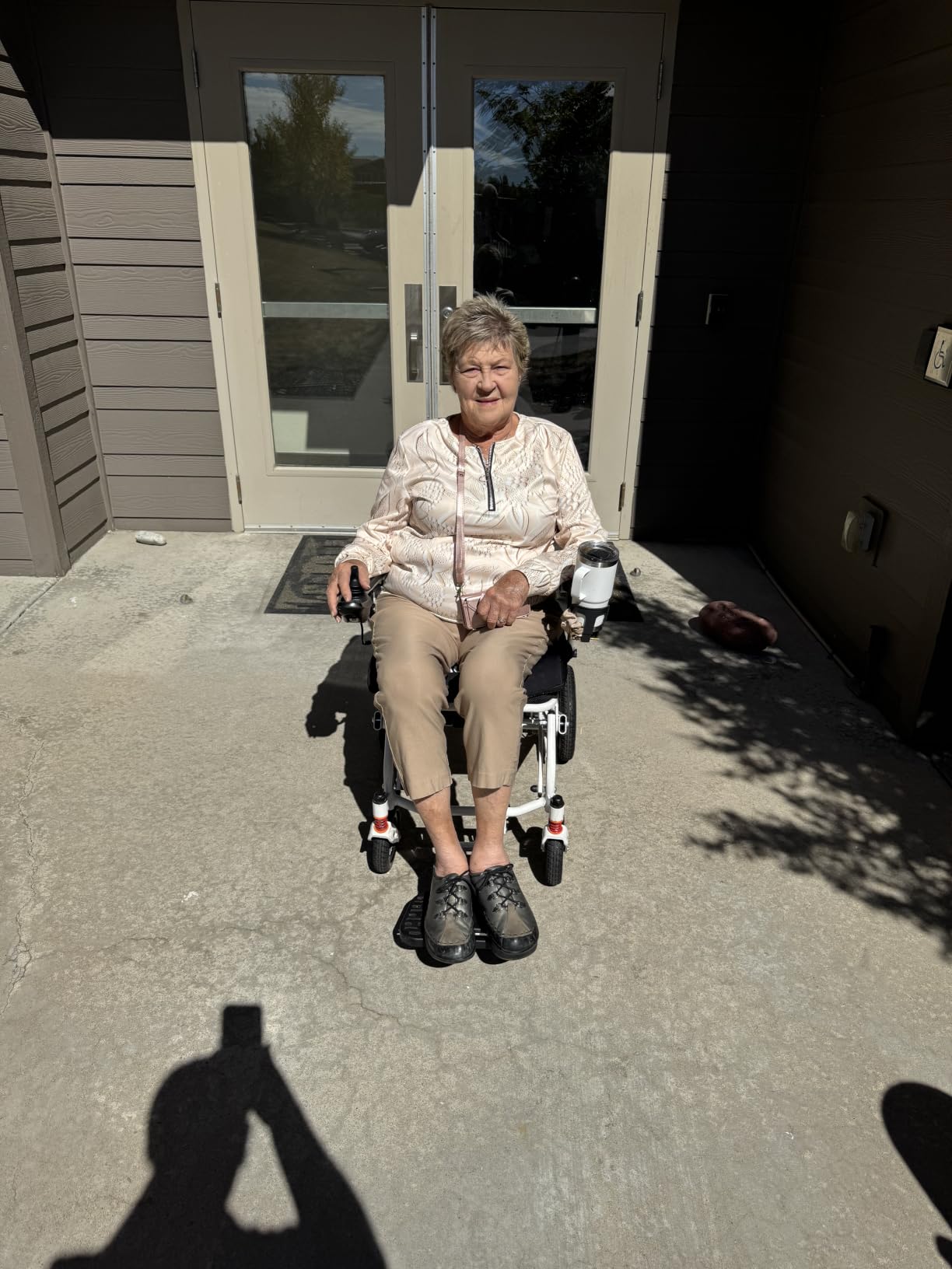 Aotedor Electric Wheelchair for Adults,39 lbs Lightweight Foldable Power Wheelchair, Airline Approved,11 Miles Travel Range, 400W Brushless Motor, Portable Mobility Chair for Seniors customer photo 2