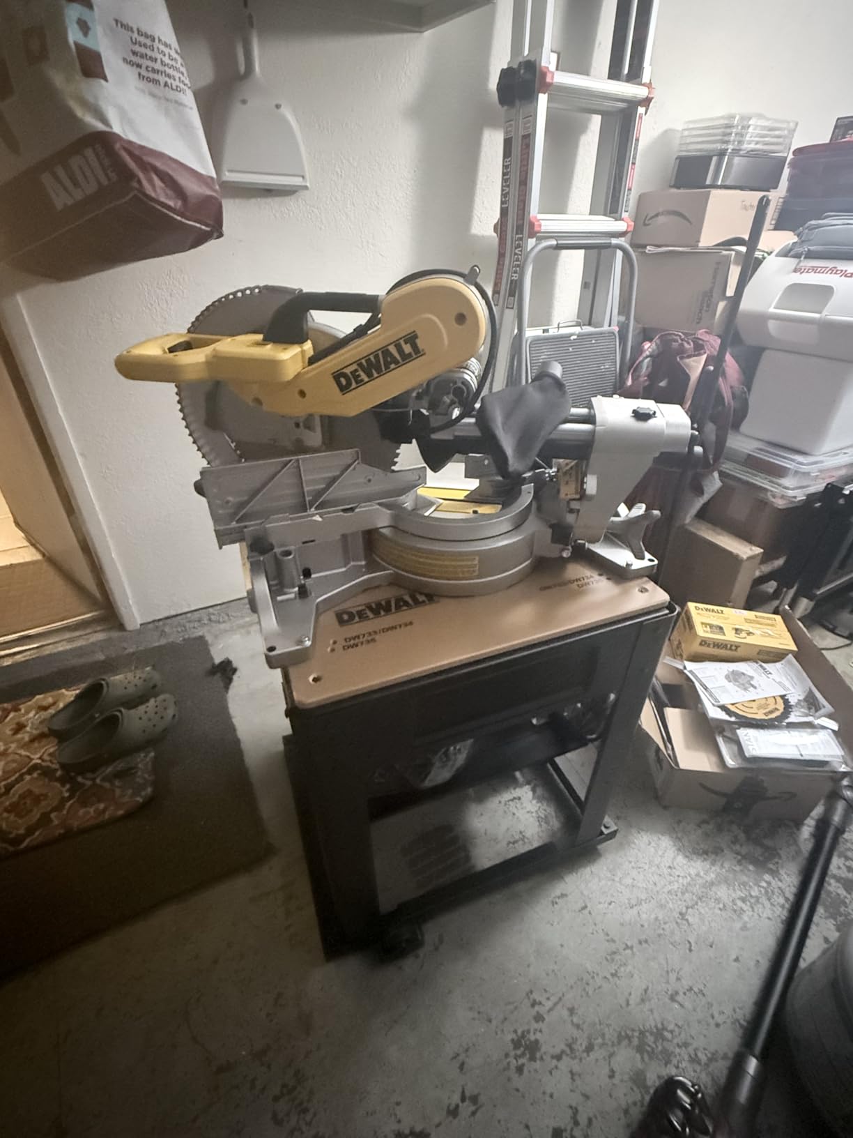 DEWALT Planer Stand with Integrated Mobile Base, 24” x 22” x 30” (DW7350) customer photo 1