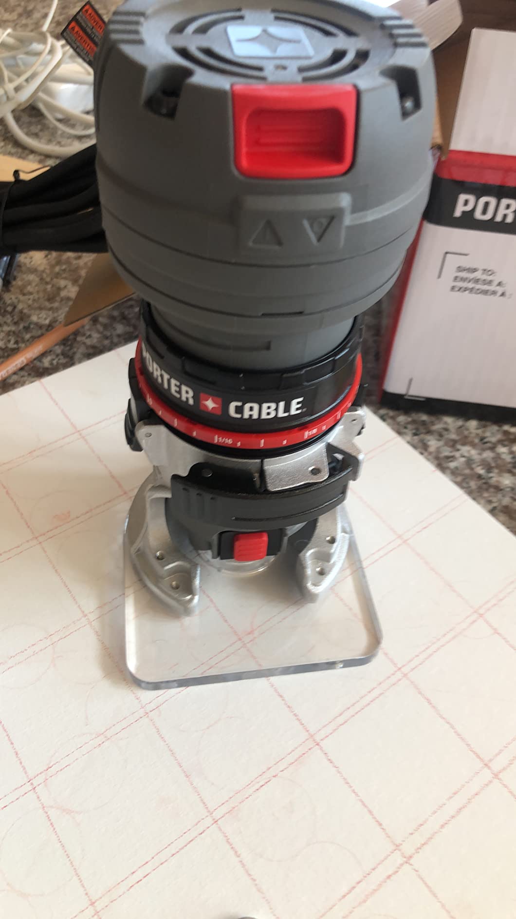 PORTER-CABLE Router, 4.5-Amp, Single Speed 31,000 RPM, Trims 1/4-Inch Laminate, Corded (PCE6430) customer photo 2