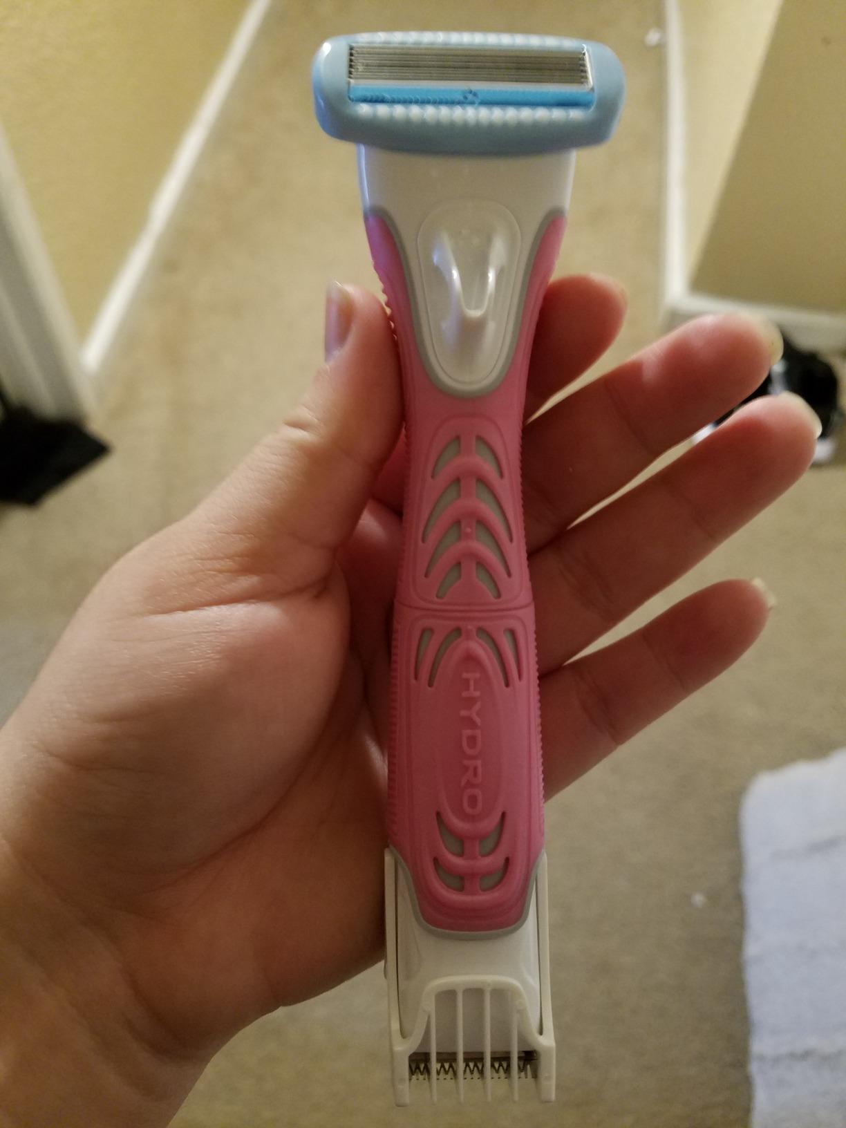 Schick Hydro Silk TrimStyle Razor with Bikini Trimmer for Women | 2-in-1 Bikini Razor for Women and Womens Trimmer for Pubic Hair, Includes 1 Waterproof Handle, 1 Refill & 1 AAA Battery customer photo 2