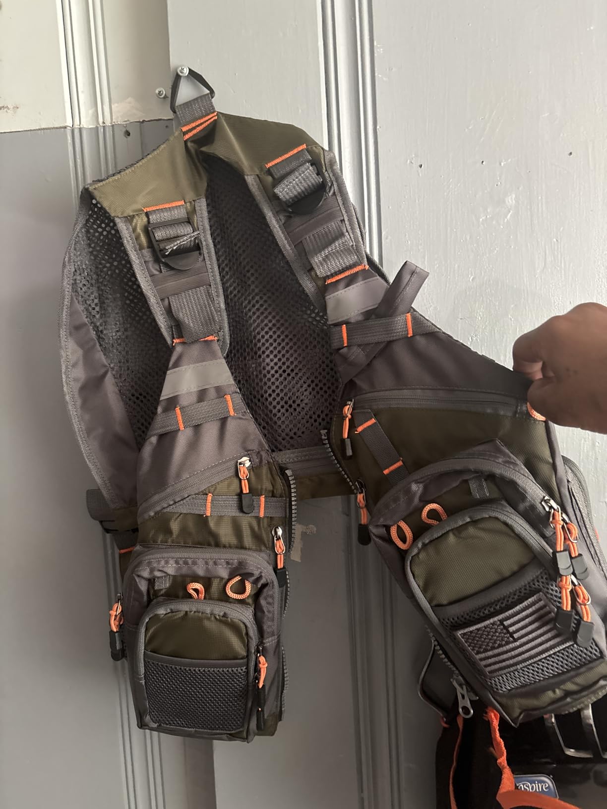 BASSDASH Strap Fishing Vest Adjustable for Men and Women, for Fly Bass Fishing and Outdoor Activities customer photo 2