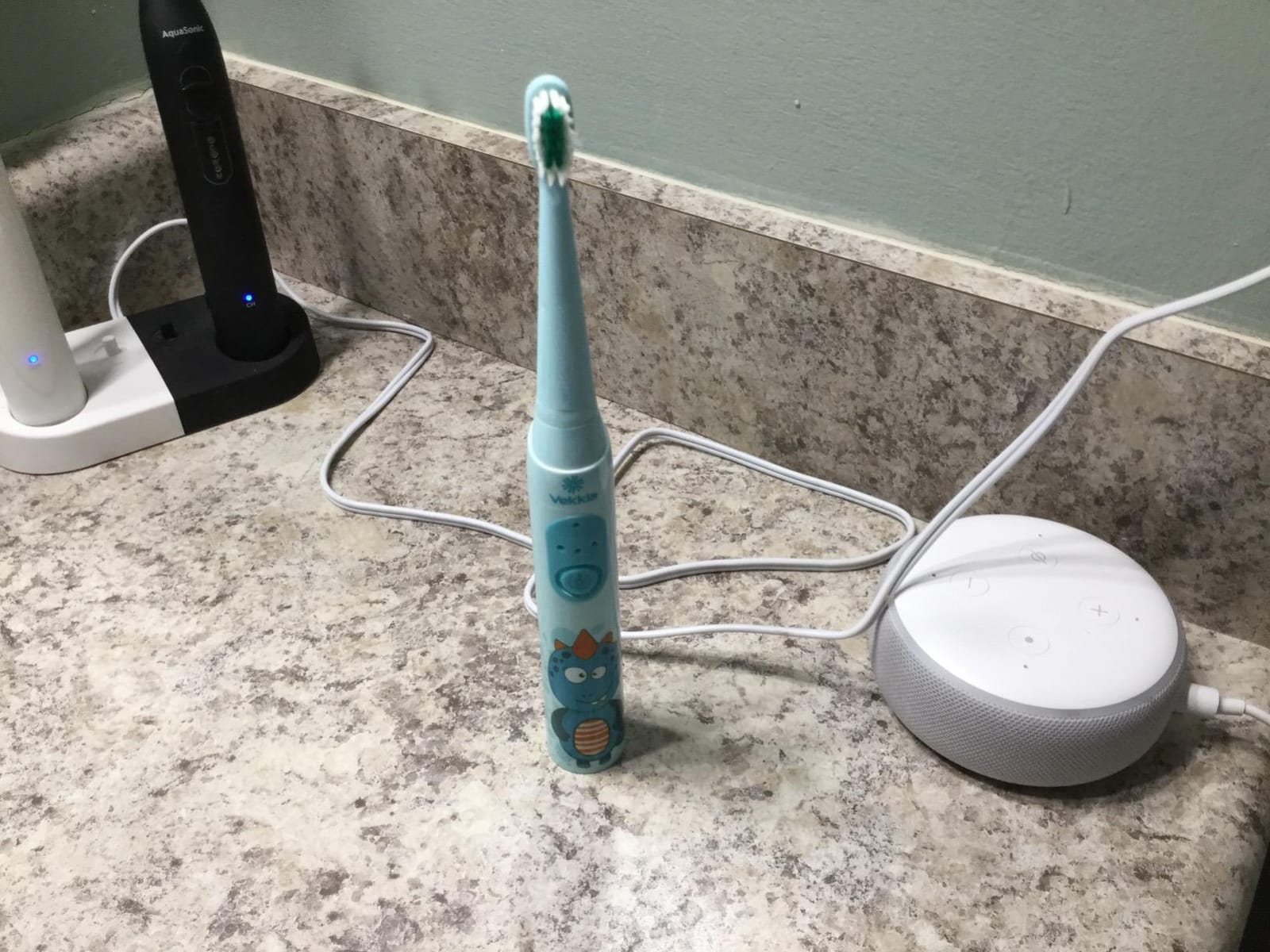 Vekkia Sonic Rechargeable Kids Electric Toothbrush(Blue) customer photo 2