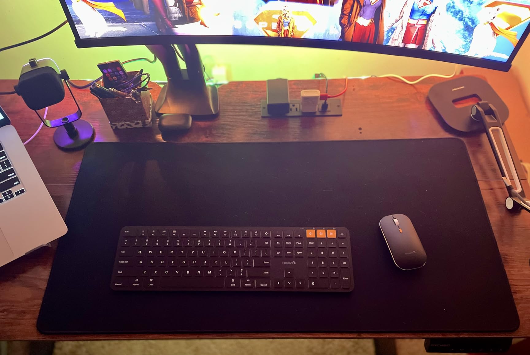 Large Extended Gaming Mouse Pad with Stitched Edges (31.5X15.7In) Mousepad customer photo 2