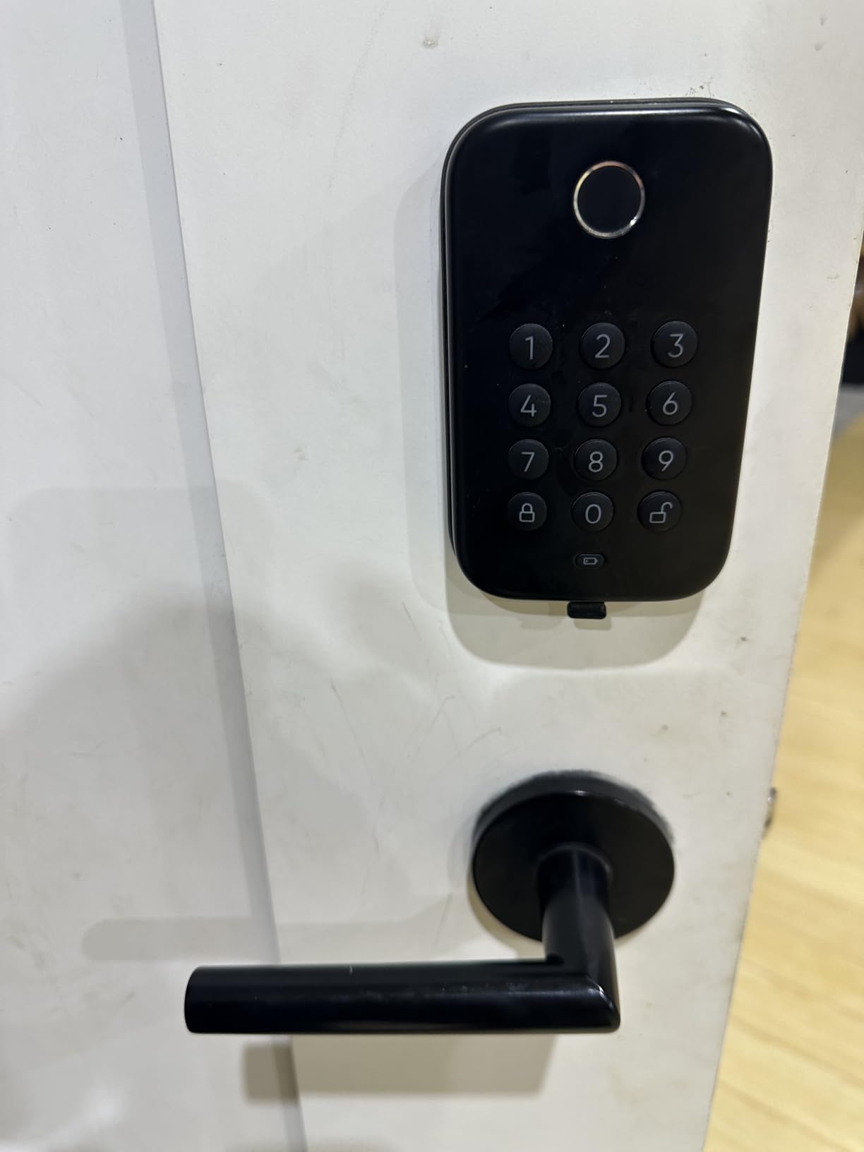Wyze Auto-Lock Bolt, Fingerprint Keyless Entry Door Smart Bluetooth Deadbolt Replacement, Backlit Keypad, IPX5 Weatherproof, in-App History and Scheduled Access, BHMA, UL 20-Min Fire Rated customer photo 2