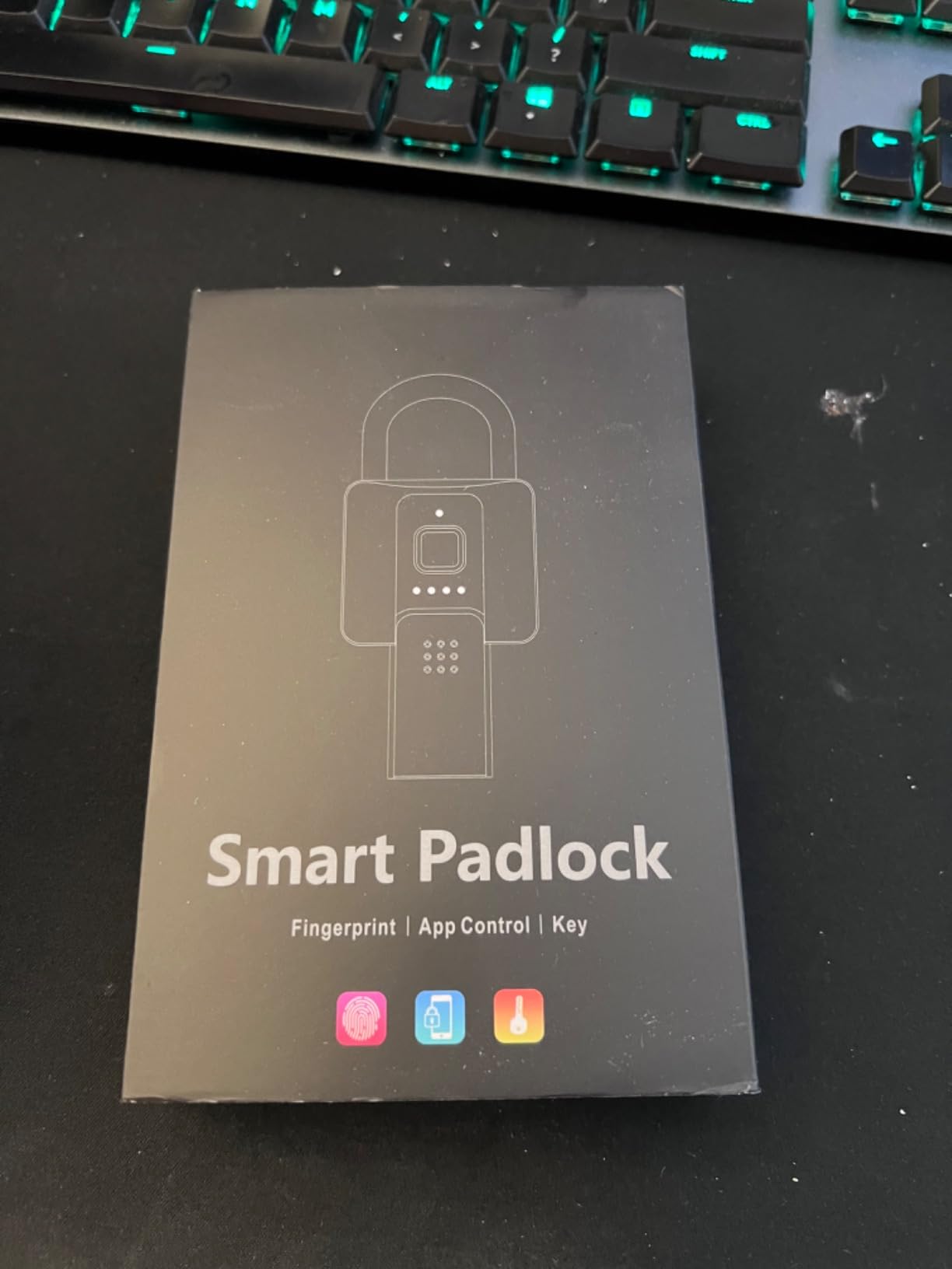 Fingerprint Padlock, Dhiedas Pad Lock with Fingerprint Bluetooth Key Waterproof Heavy Duty Combination Lock for Outdoor Fence Gate Shed Warehouse Gym Storage Yard customer photo 1