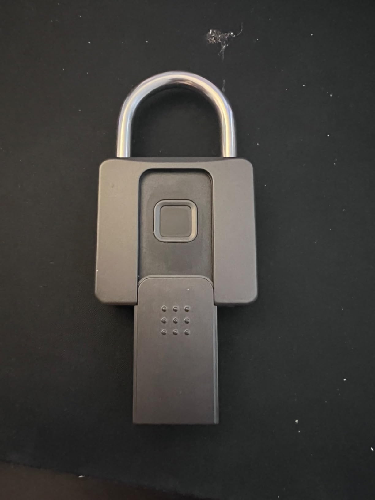 Fingerprint Padlock, Dhiedas Pad Lock with Fingerprint Bluetooth Key Waterproof Heavy Duty Combination Lock for Outdoor Fence Gate Shed Warehouse Gym Storage Yard customer photo 2