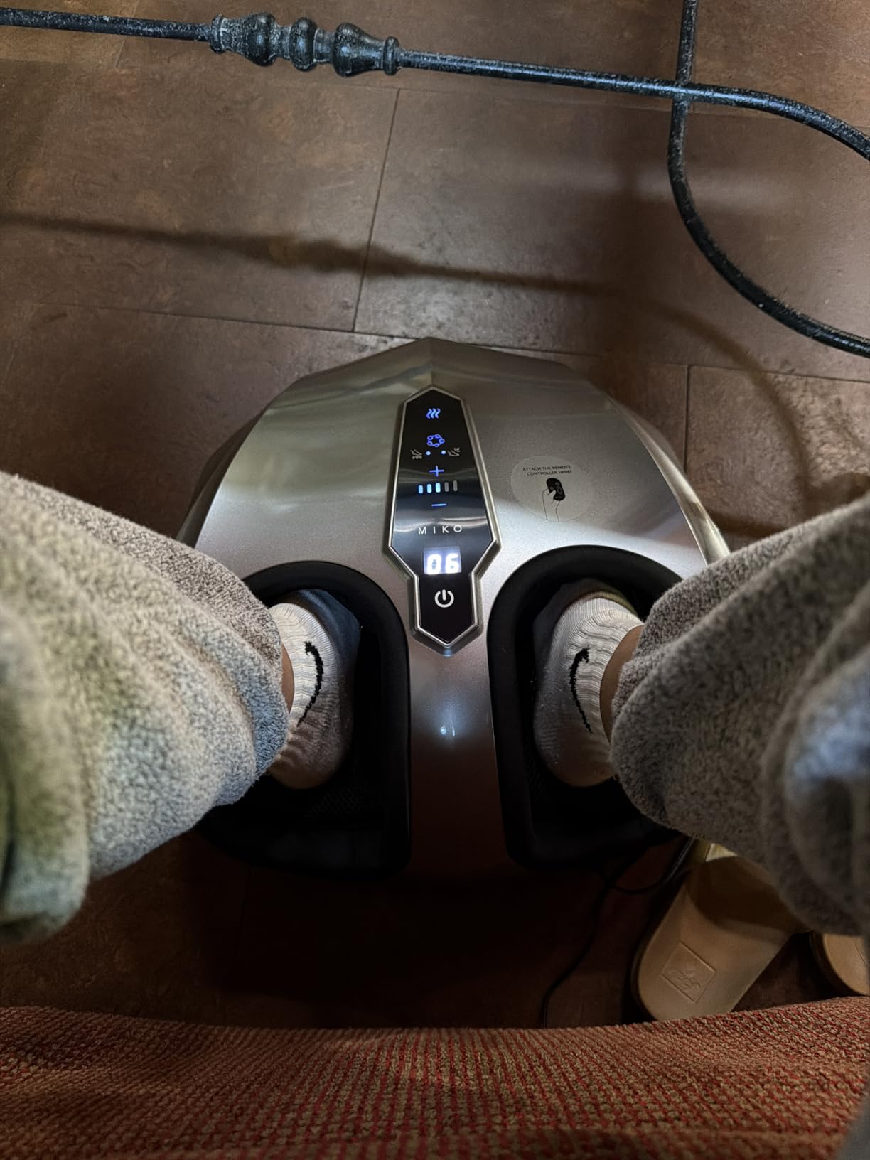 MIKO Shiatsu Foot Massager with Heat and Air Compression customer photo 1