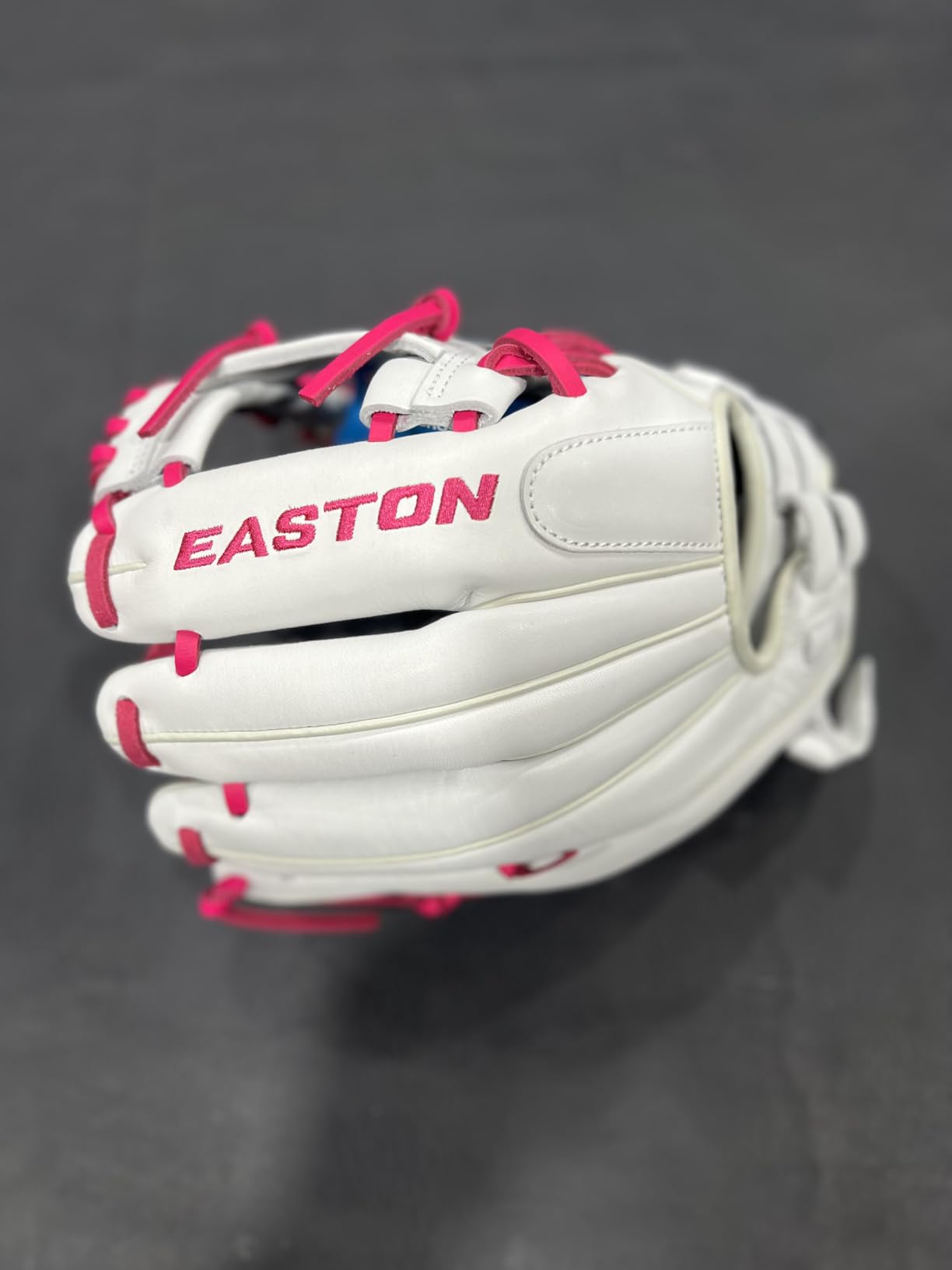 Easton | Ghost NX Fastpitch Softball Glove customer photo 1