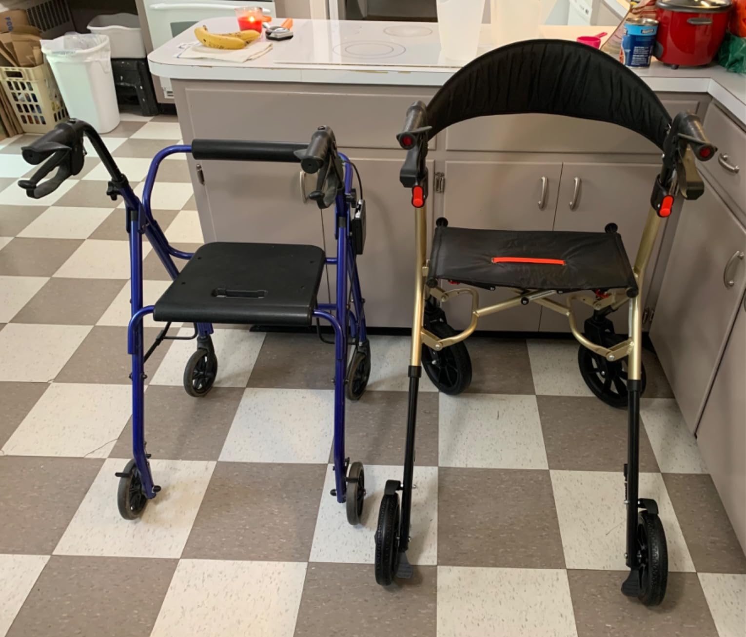 WALK MATE Rollator Walker for Seniors with Seat for 5.3~7ft Tall customer photo 2