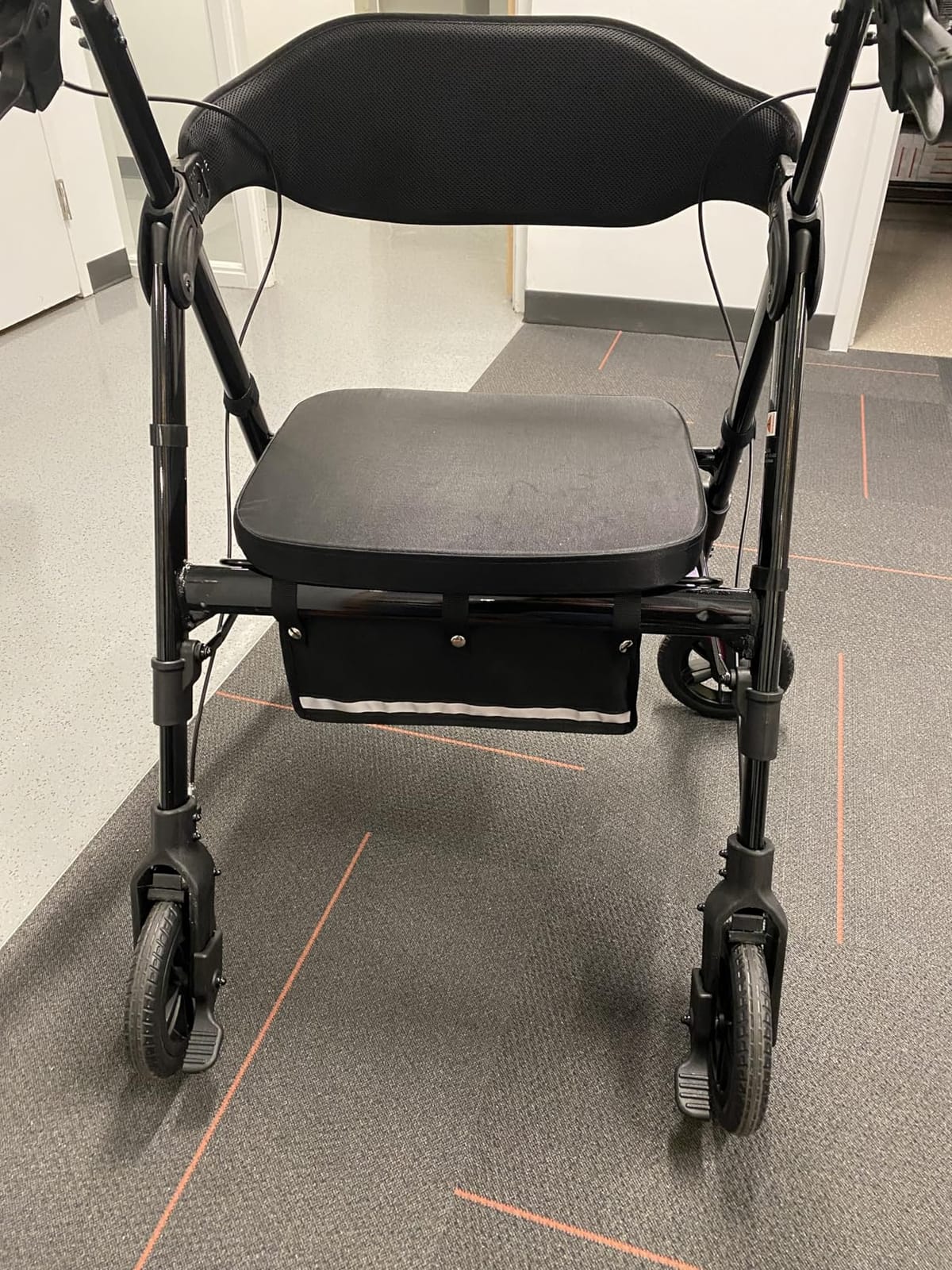 450Lbs Bariatric Walker,Heavy Duty Rollator Walkers for Seniors with Seat customer photo 1