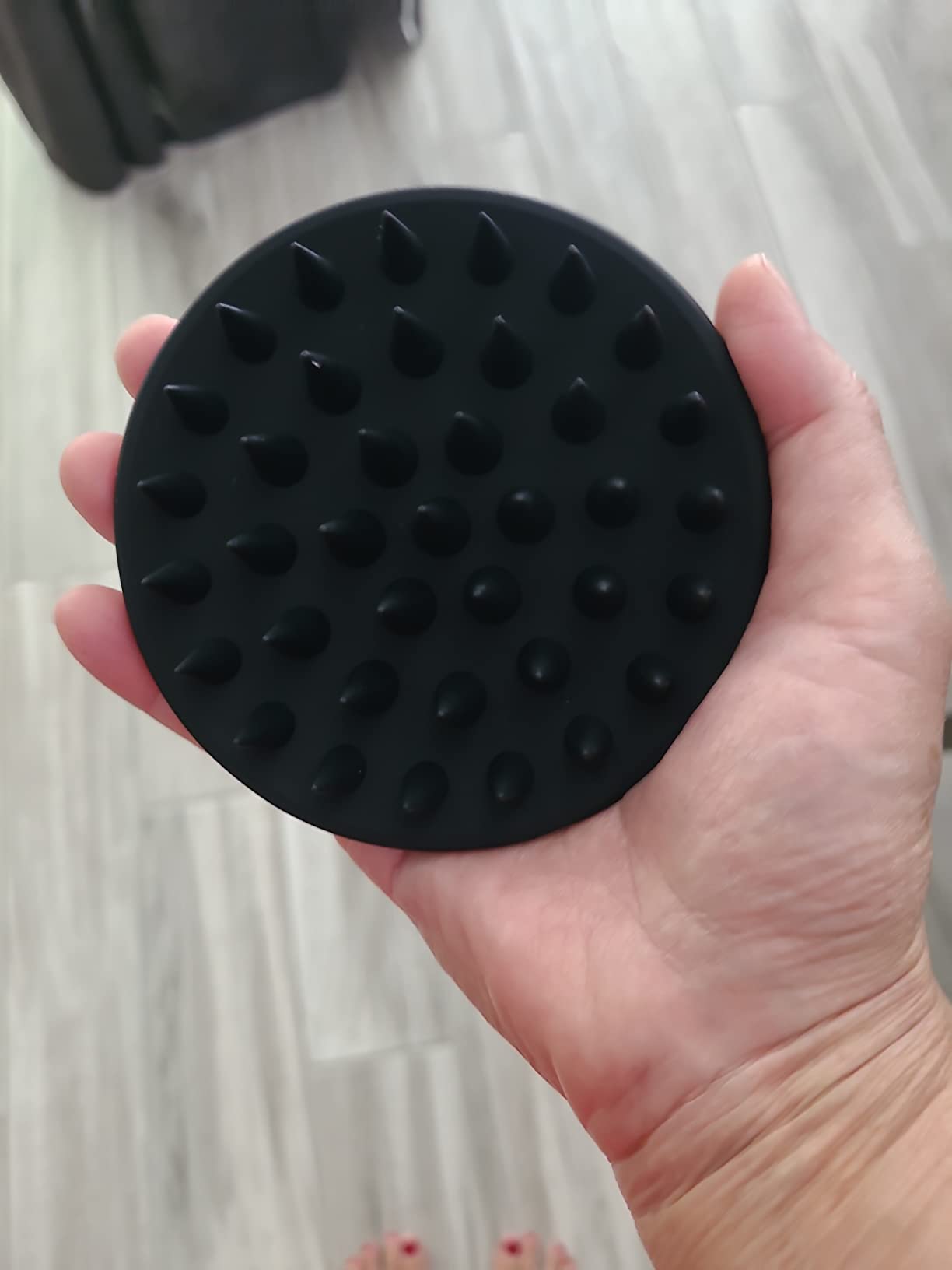 Meartchy Silicone Scalp Massager Shampoo Brush, Scalp Brush for Hair Growth & Dandruff Removal, Hair Scrubber Scalp Stimulator Exfoliator Brush with Soft Bristles for Wet Dry Scalp Care (Black) customer photo 1