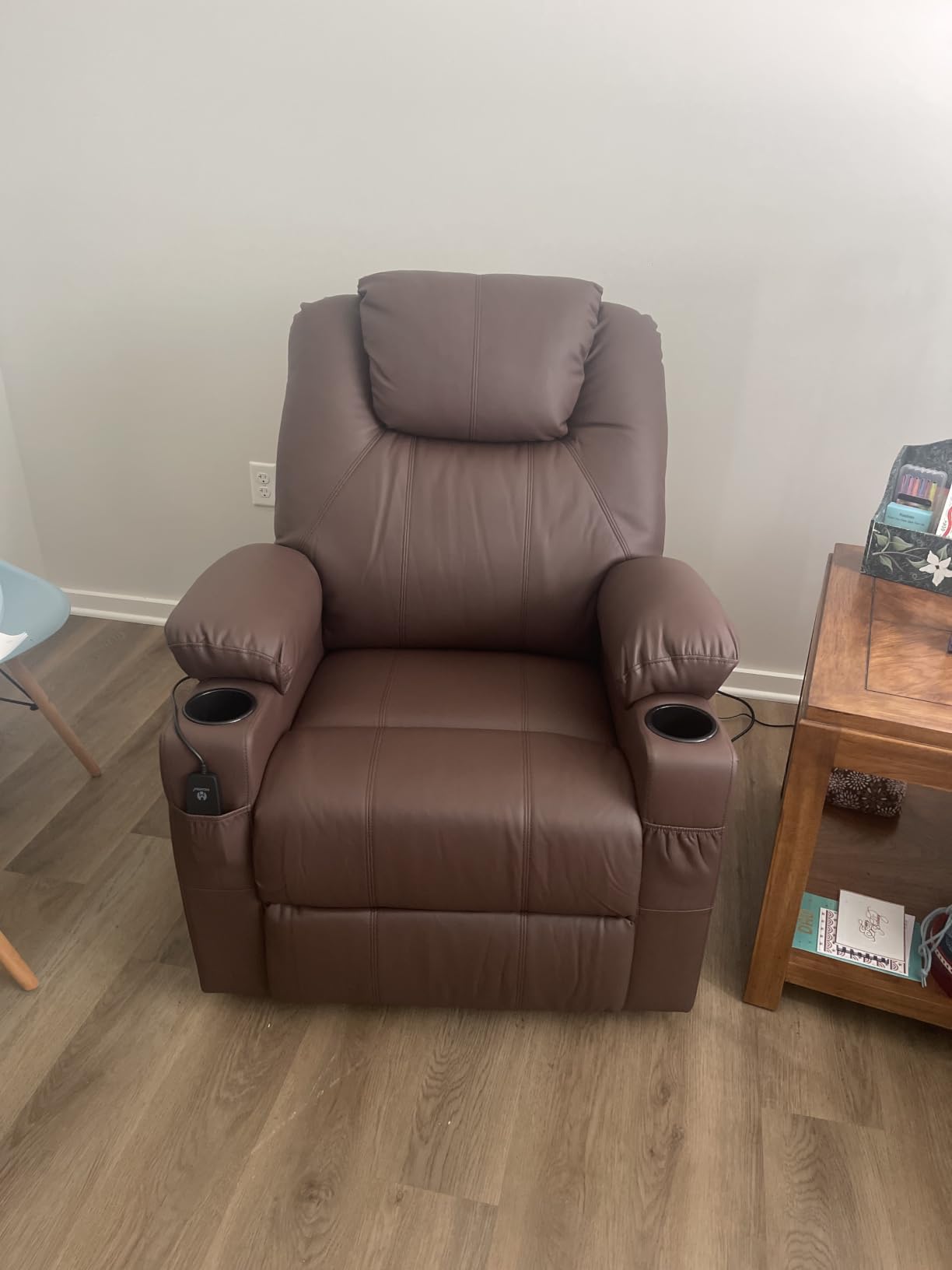 MCombo Power Lift Recliner Chair for Elderly, Lift Chair with Heat and Massage, FSC Certified, USB Ports, Cup Holders, Faux Leather 7040 (Black, Medium) customer photo 2