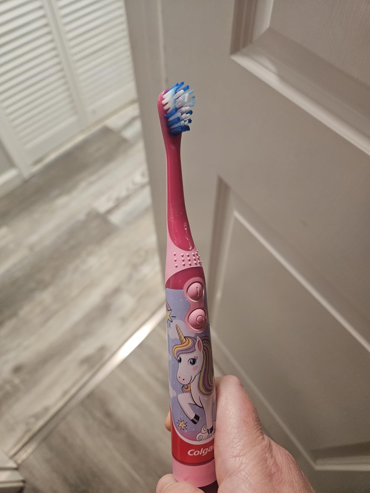 Colgate Kids Battery Powered Minecraft Toothbrush, Extra Soft customer photo 1