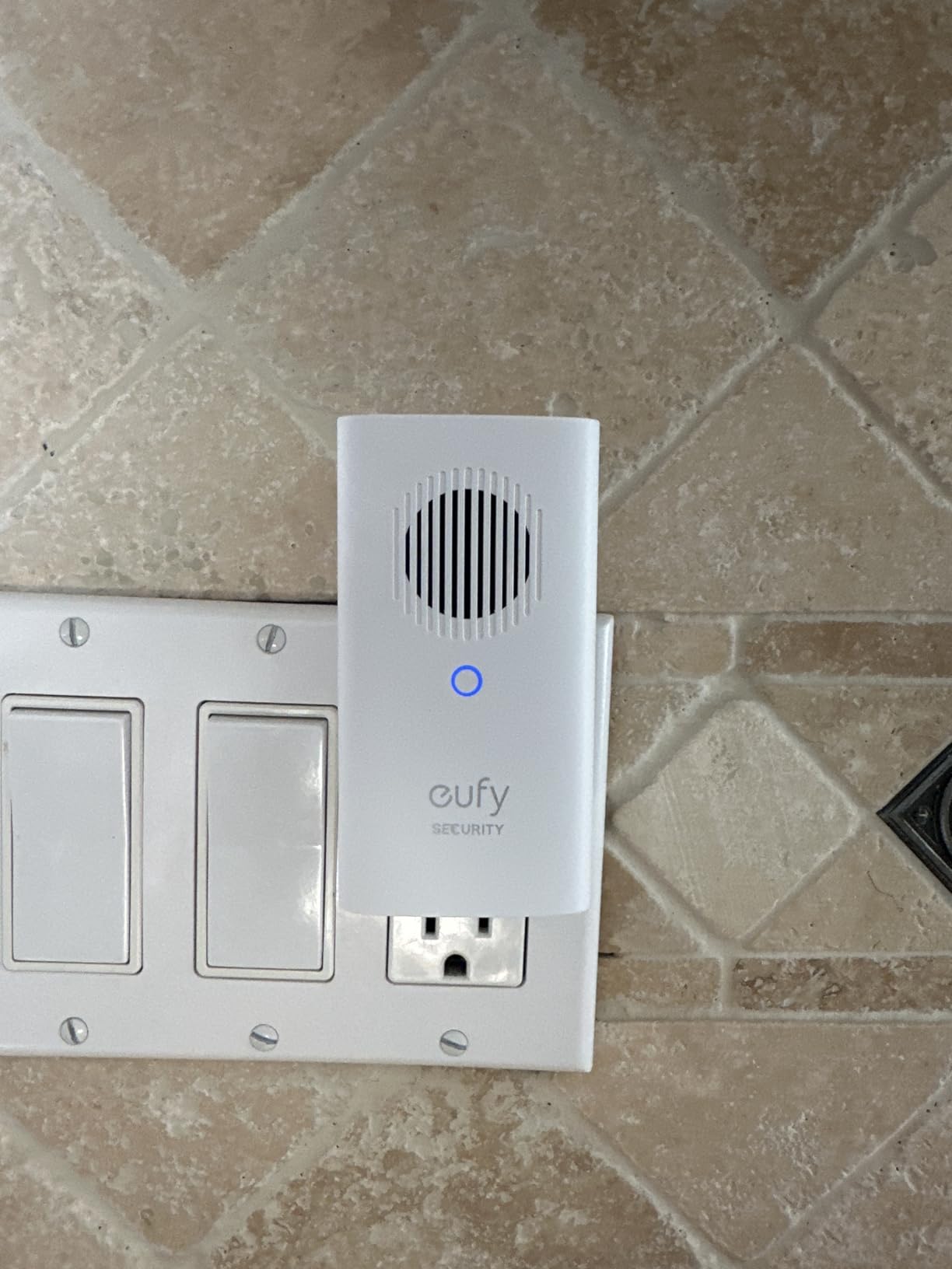 eufy Security Video Doorbell Add-On Chime, Indoor Chime, Requires eufy Security Video Doorbell E340/C30/C31, No-Delay Ring, Adjustable Volume, 8 Fun Ringtones, only works with 2.4GHz Wi-Fi customer photo 2