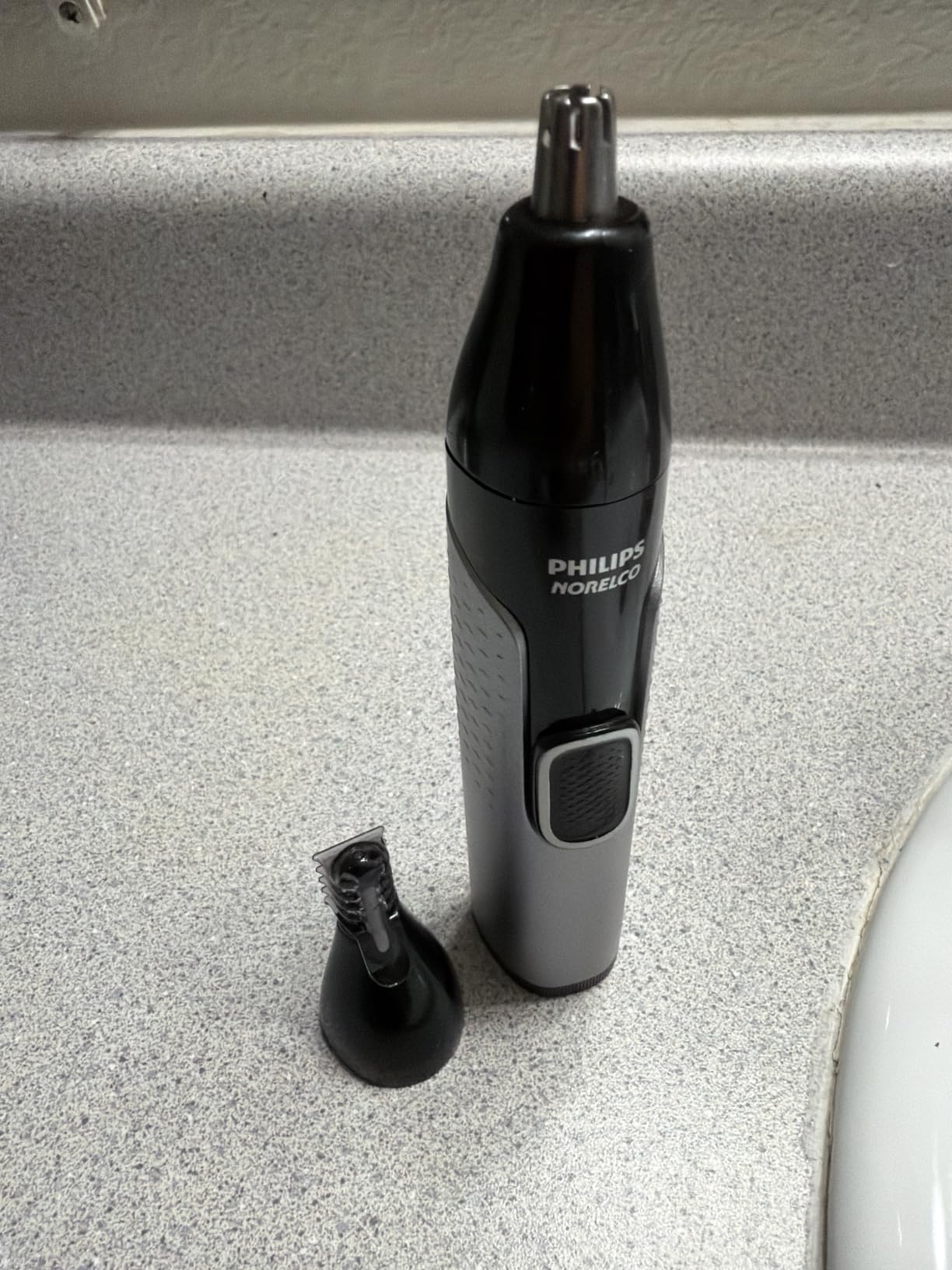 Norelco Philips Nose Trimmer 5000 for Nose, Ears, Eyebrows & Details customer photo 2