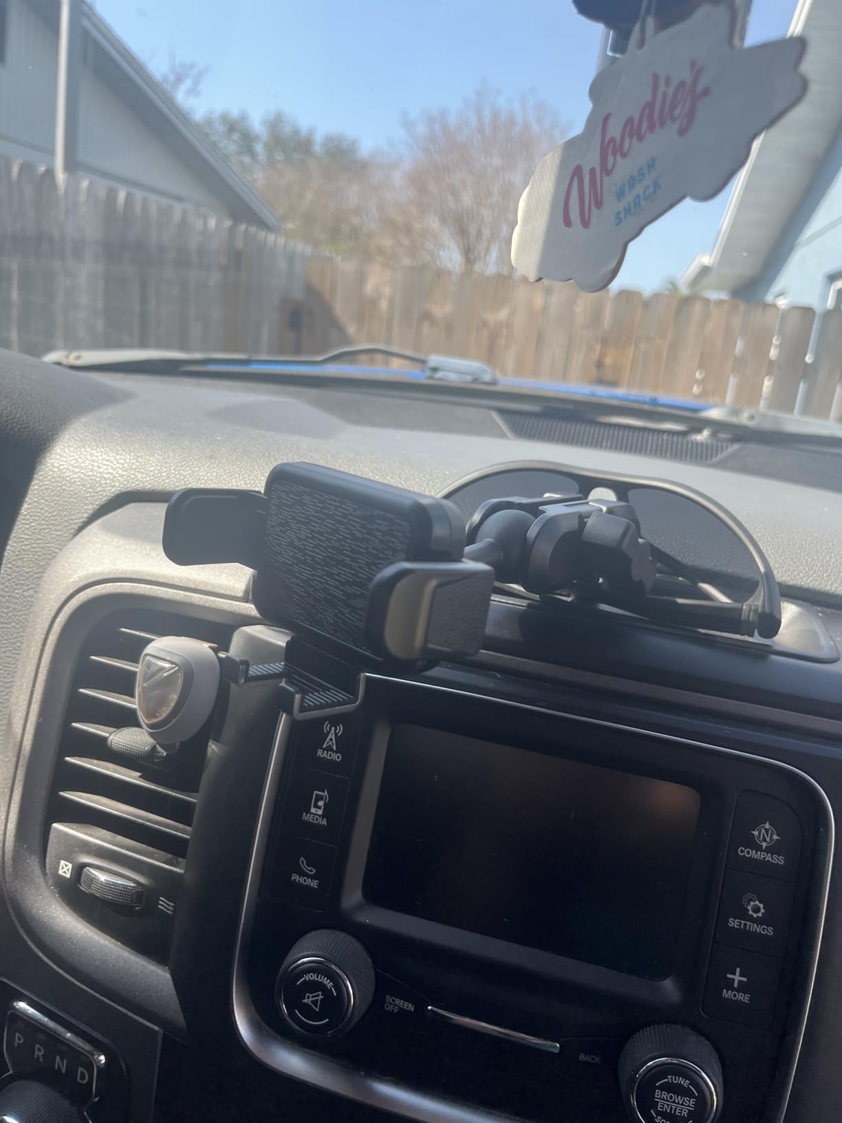 Metal Dashboard Phone Mount for RAM 2013-2018 1500 2500 3500 &2019+ Classic customer photo 2